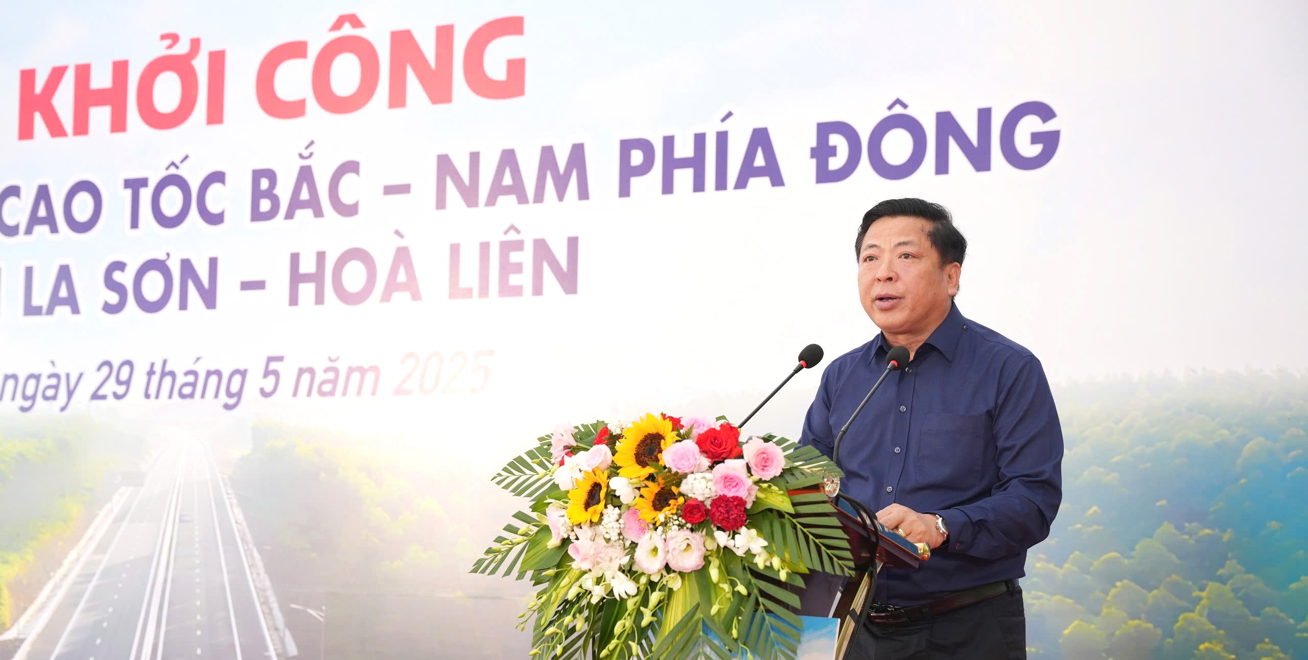 Mở rộng cao tốc Bắc - Nam phía Đông đoạn La Sơn - Hòa Liên