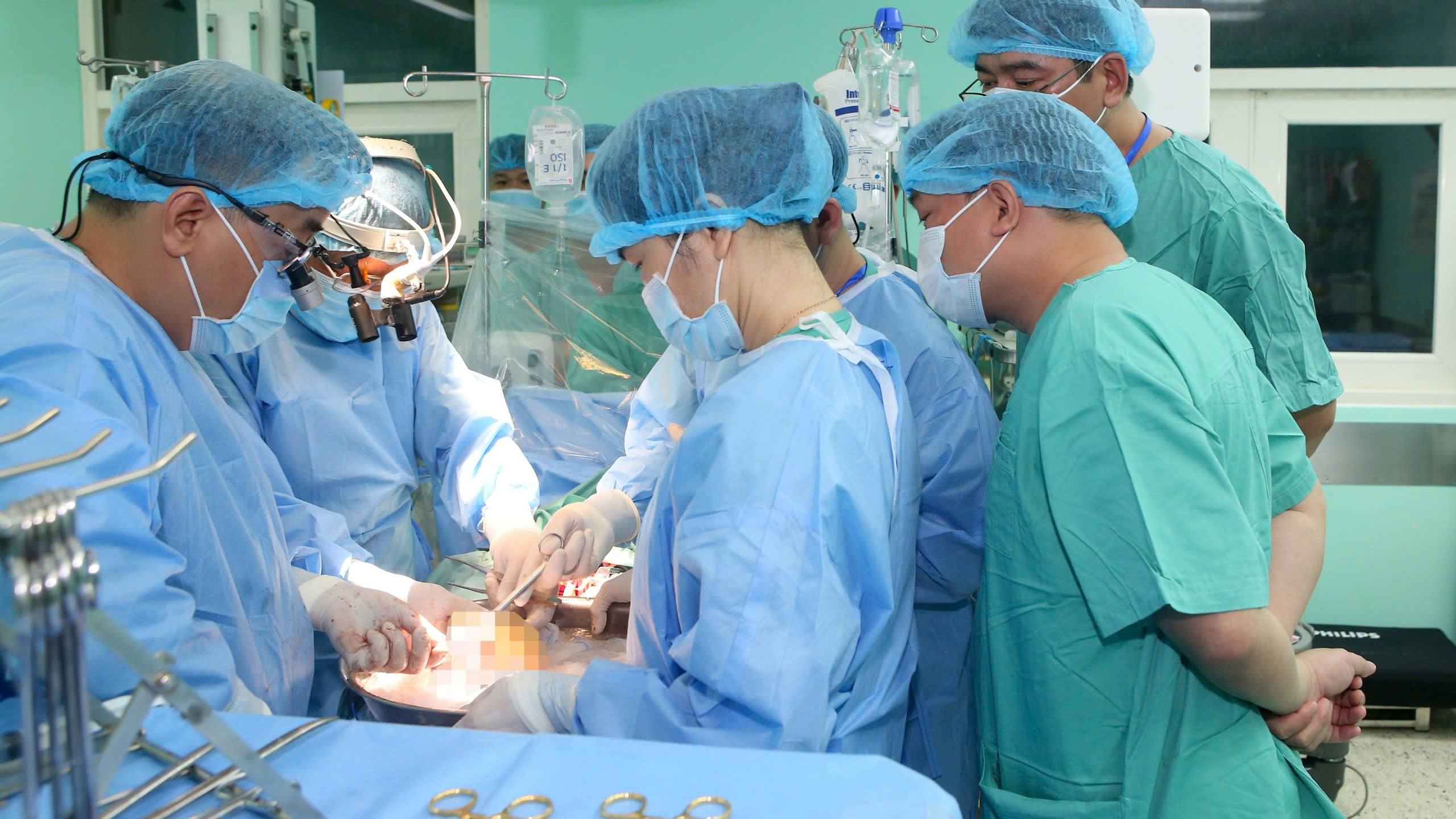 Nữ bệnh nhân hồi sinh sau 4 lần hụt “cơ hội vàng”