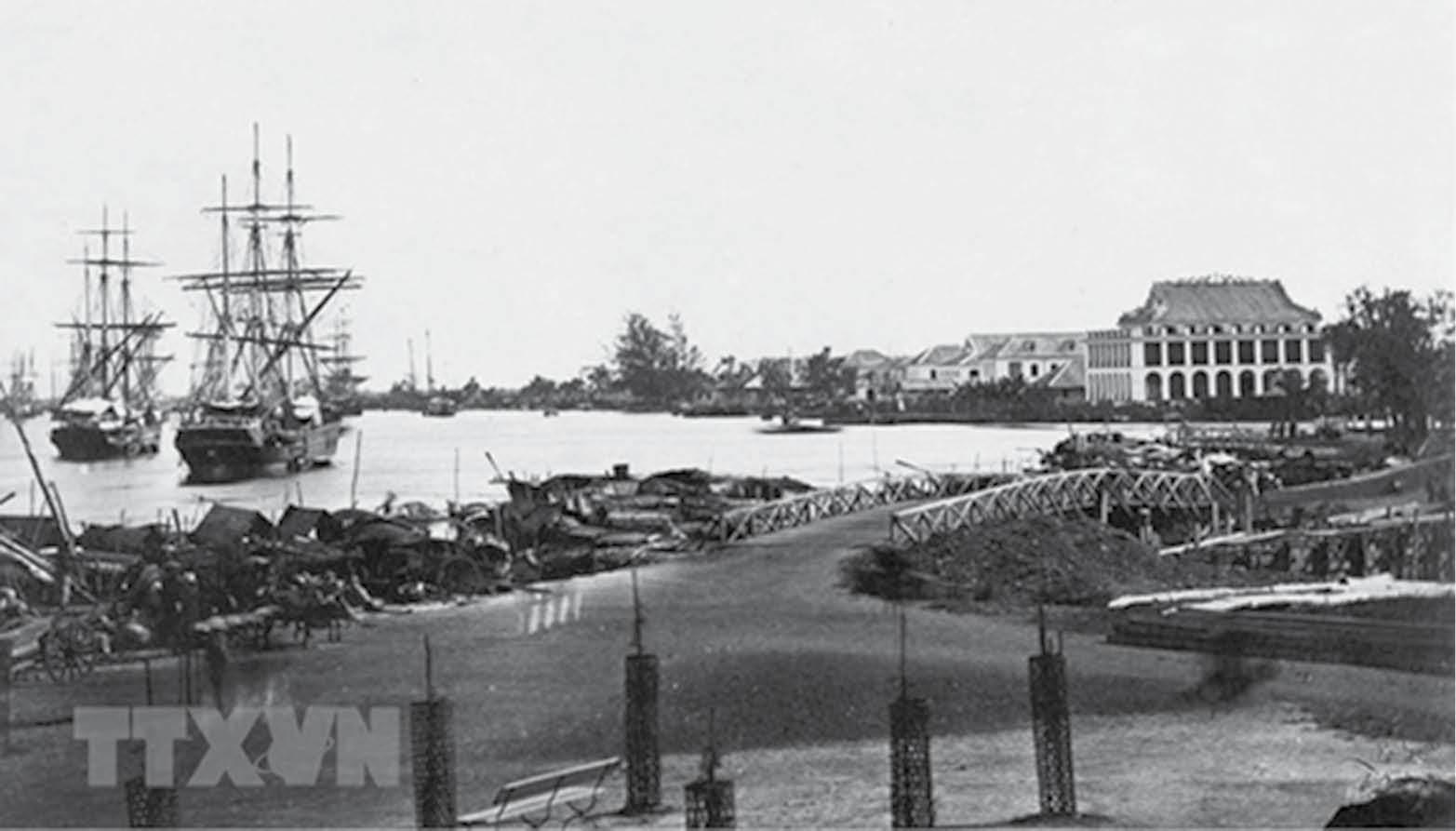 Vượt trùng dương, tìm con đường giải phóng dân tộc đúng đắn