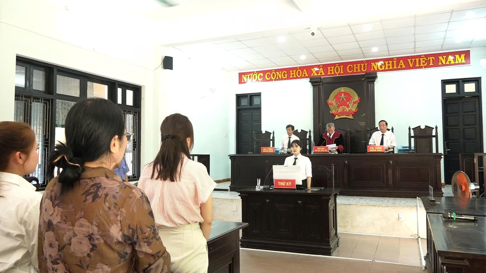 Tuyên án nhiều bị cáo trong vụ án mua bán hóa đơn và trốn thuế