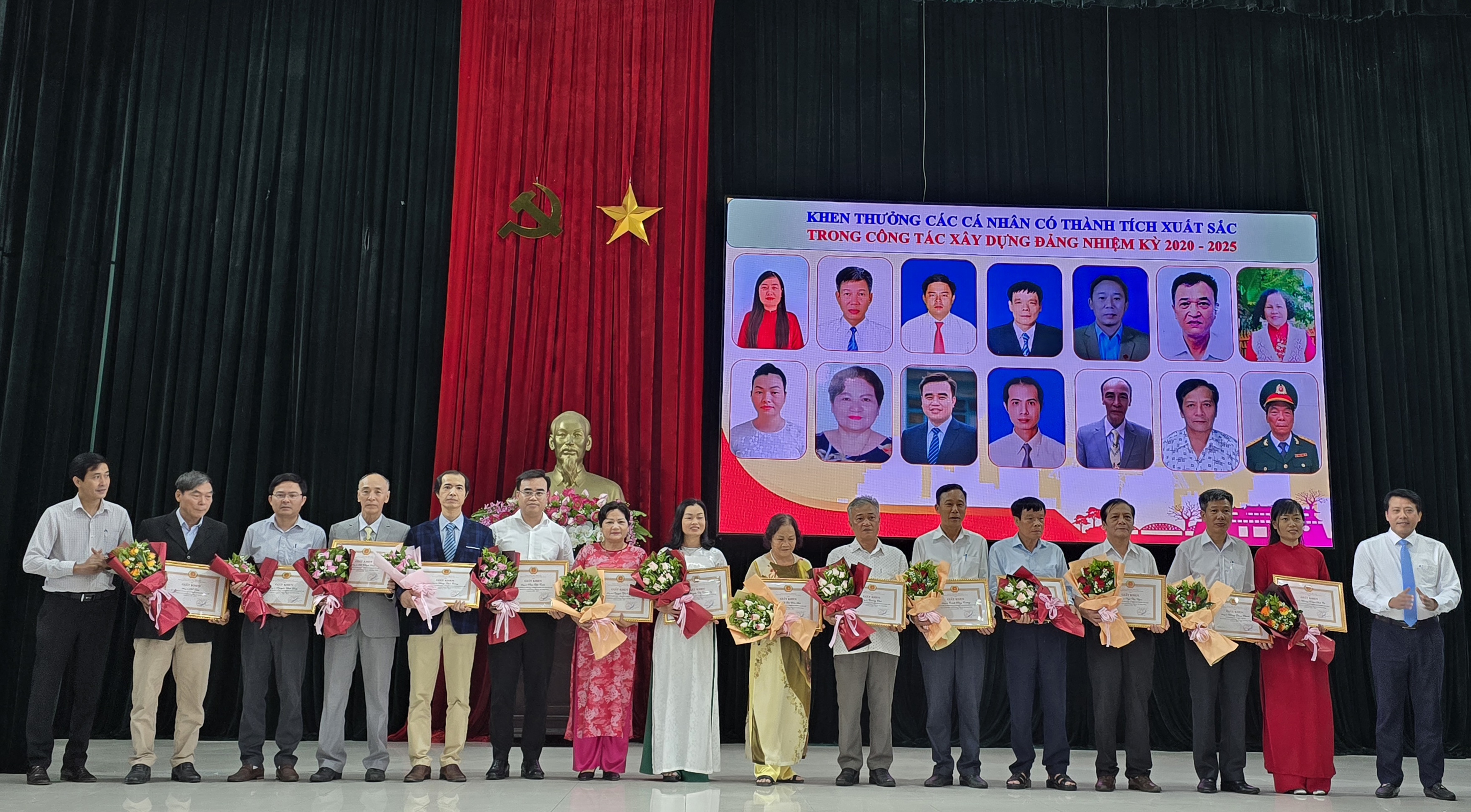 Nhiều tập thể, cá nhân được tuyên dương về học Bác