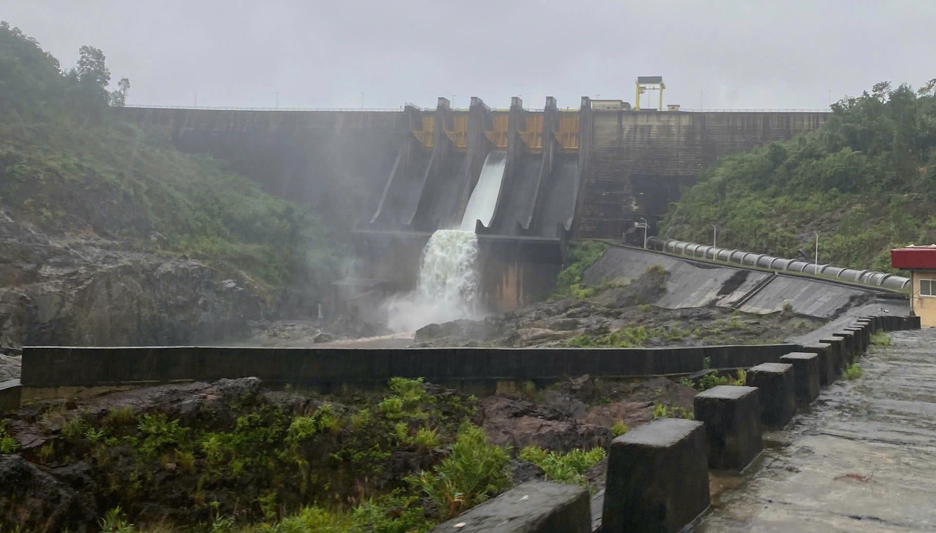 Hồ thủy điện Bình Điền điều tiết nước vào tối nay 12 6