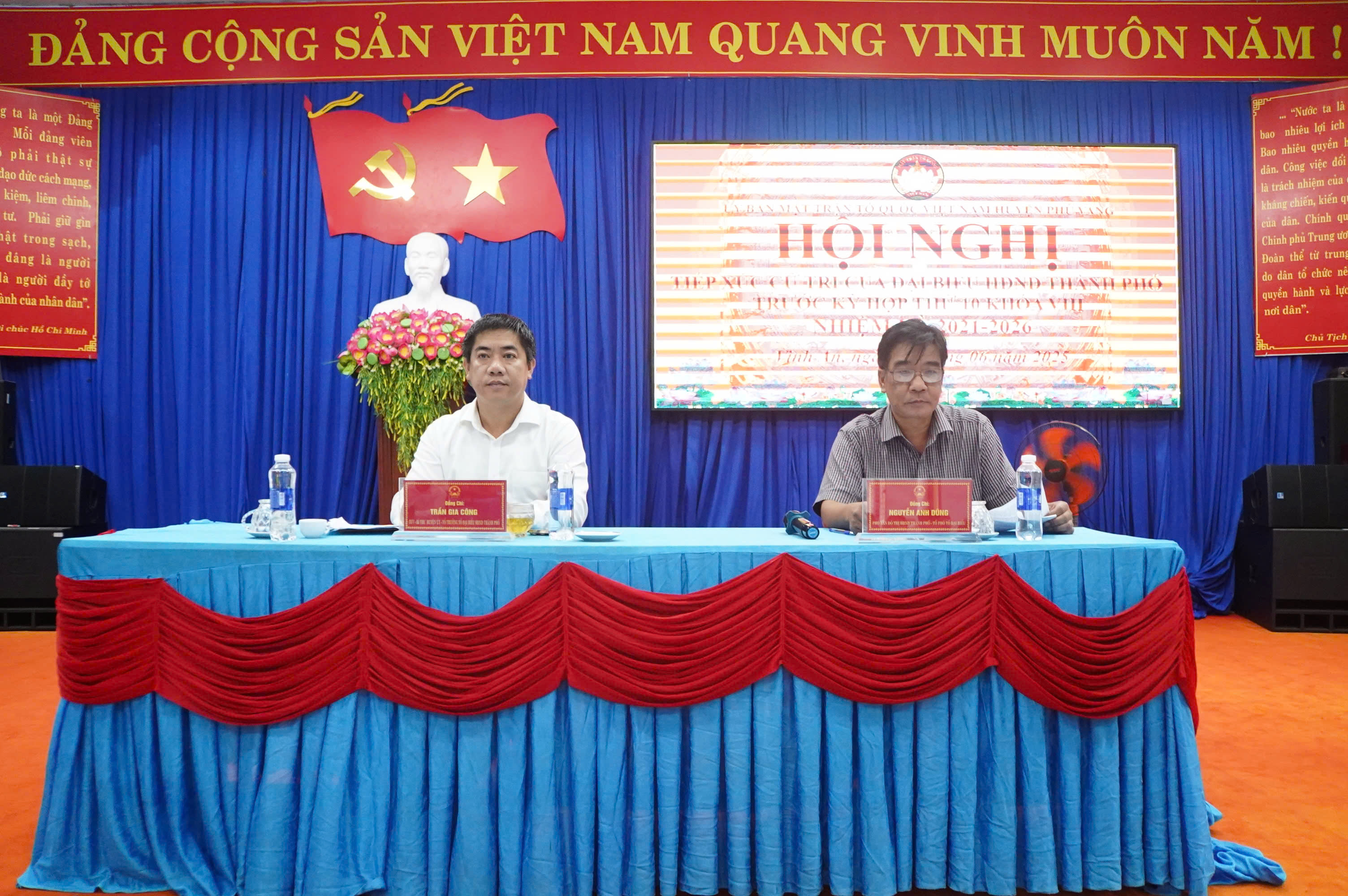 Cử tri kiến nghị một số vấn đề liên quan đến đời sống