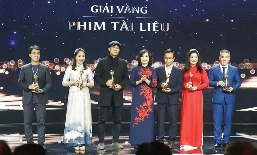 Gắn bó với nghề, hành trình sáng tạo và lan tỏa yêu thương