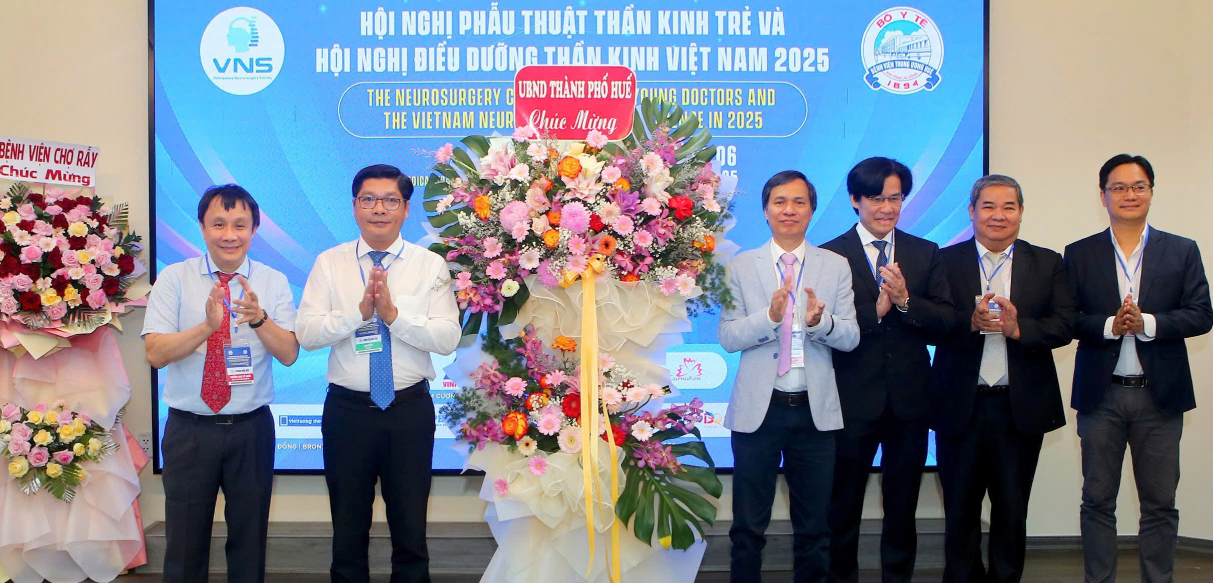 Kết nối tri thức và chuyển giao kỹ thuật hiện đại