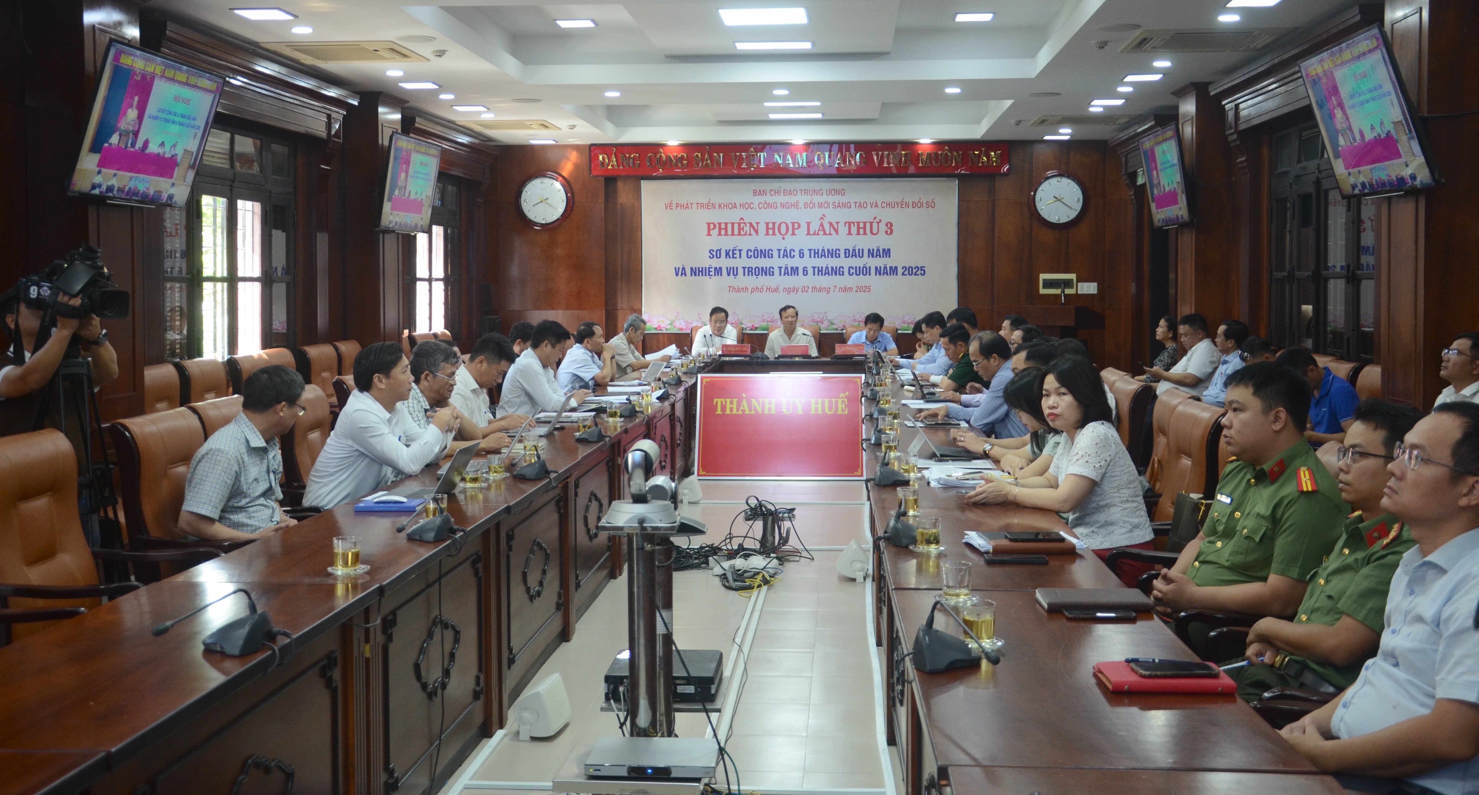 Phát huy tinh thần đổi mới, hành động trong thực hiện Nghị quyết số 57-NQ TW