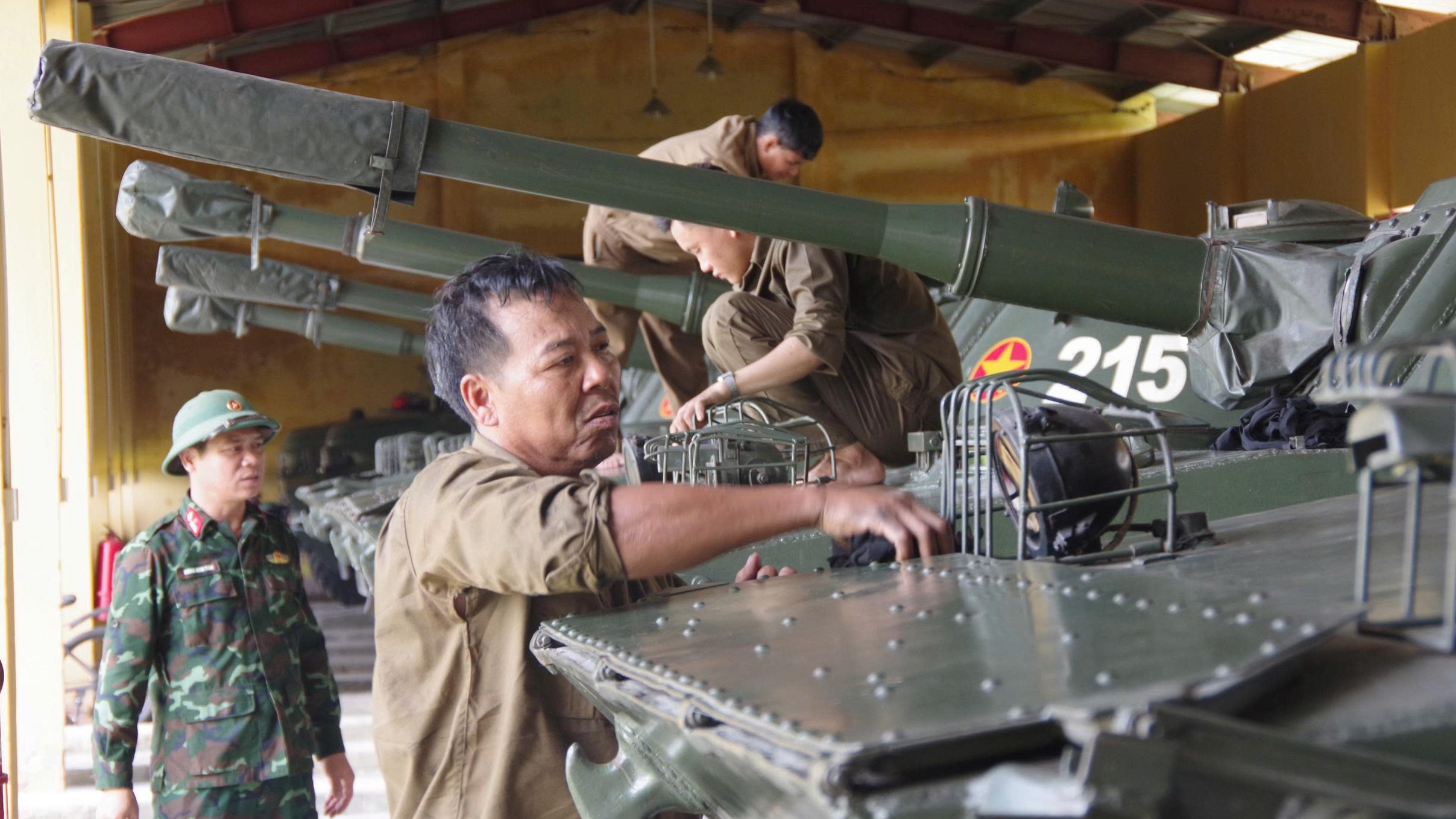 “Bác sĩ” của xe tăng