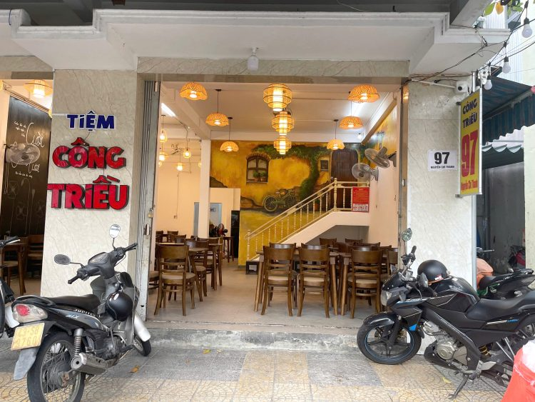 Mì quảng tôm tít Công Triều  Sự hòa quyện tinh tế từ món truyền thống đang gây sốt tại Đà Nẵng