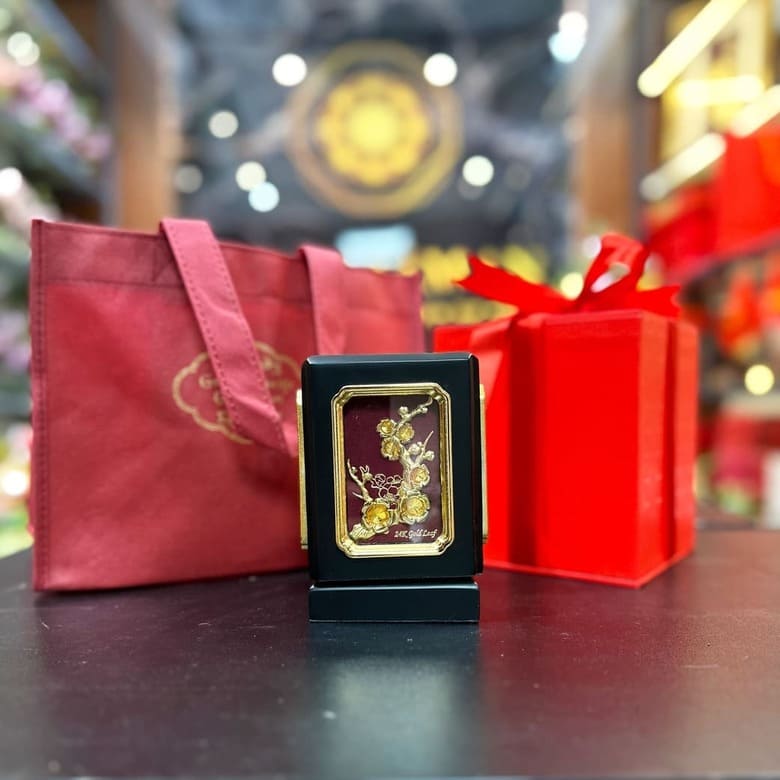 Quà tặng sếp mạ vàng - Bí quyết ghi điểm tinh tế và ấn tượng