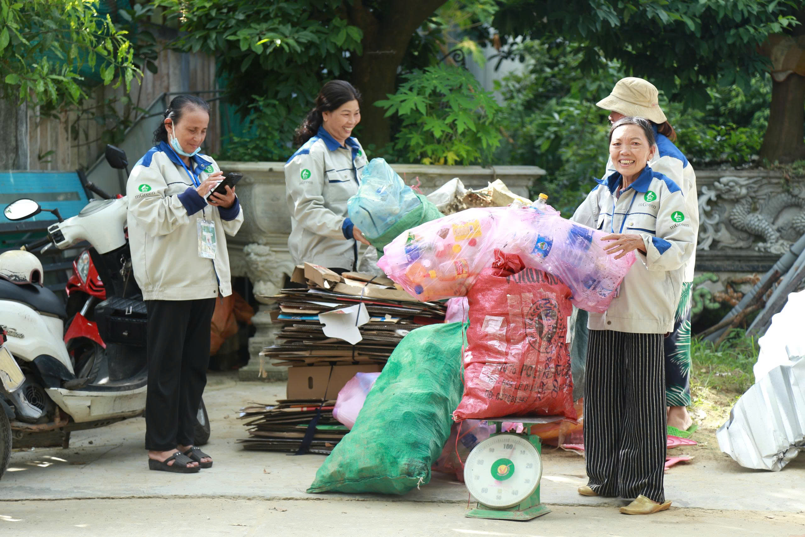 Thu gom rác bằng công nghệ số