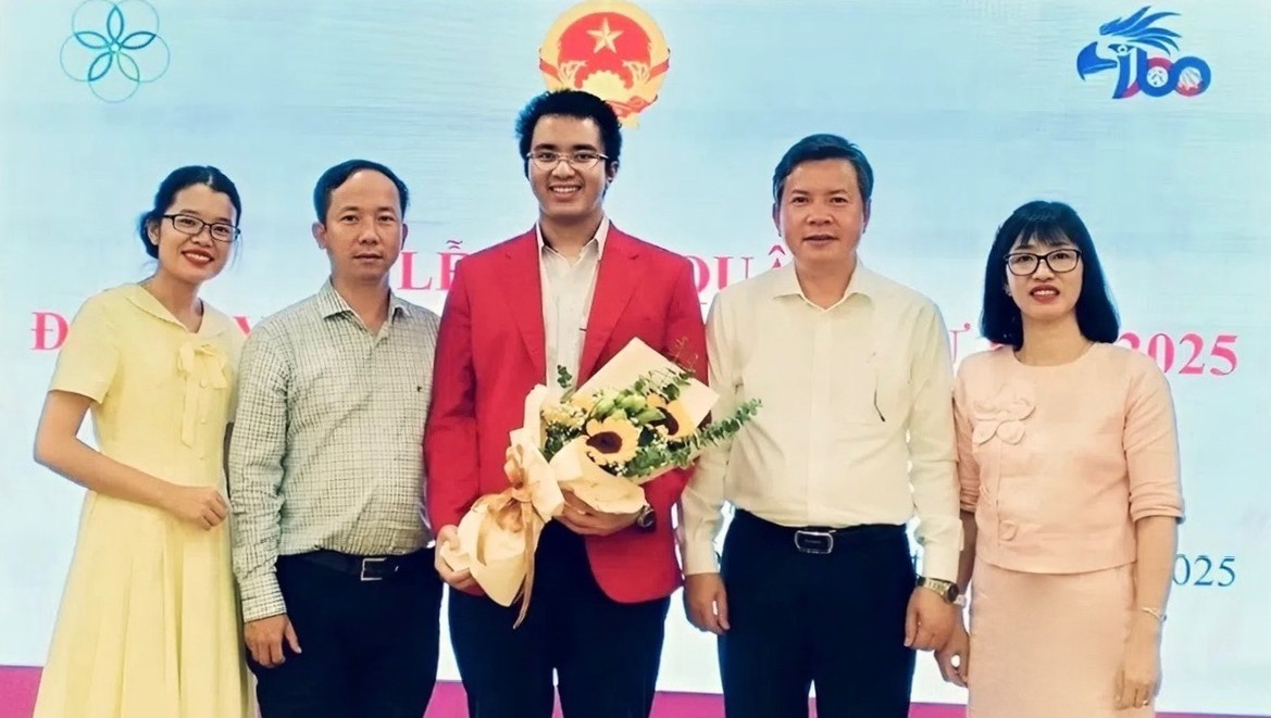 Bùi Hoàng Đại Dương, học sinh Quốc Học – Huế tham dự Olympic Sinh học quốc tế 2025