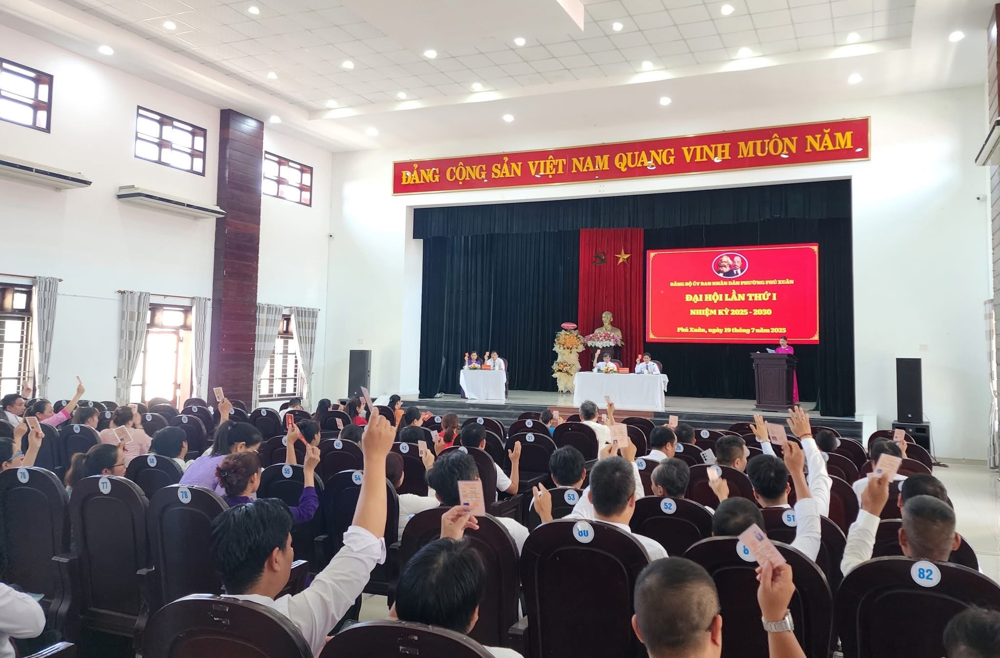 Đảng bộ UBND phường Phú Xuân tổ chức thành công Đại hội lần thứ I