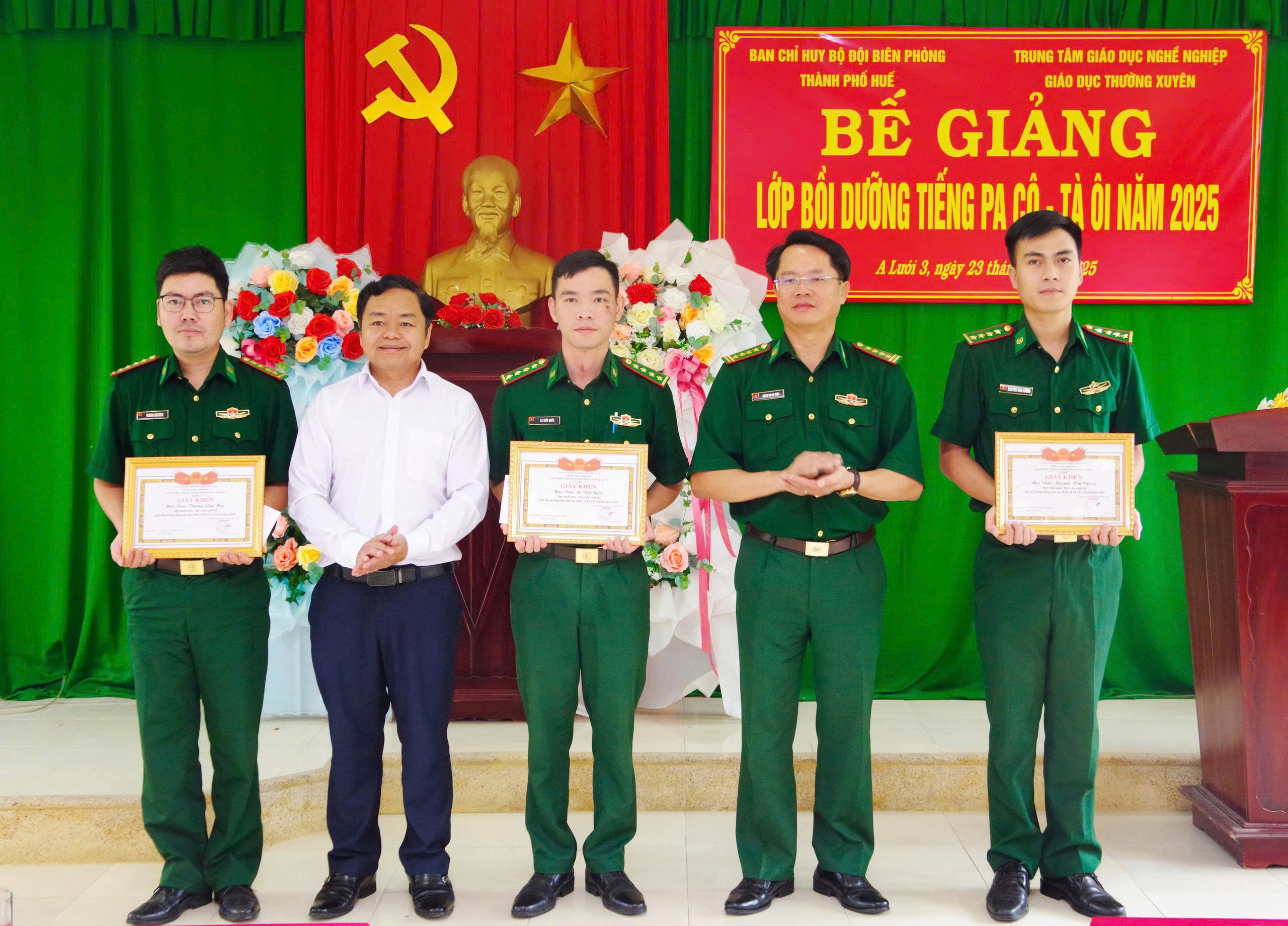 Bế mạc lớp bồi dưỡng tiếng dân tộc thiểu số Pa Cô - Tà Ôi