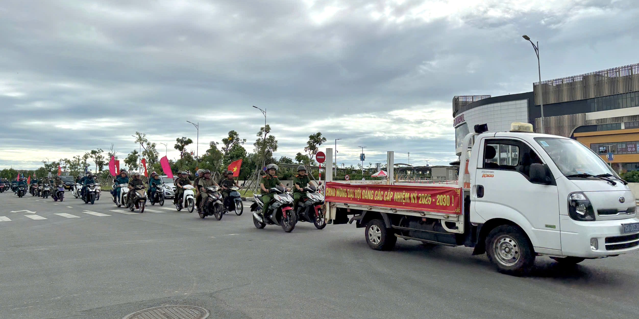 Lập lại trật tự đô thị, xây dựng và an toàn giao thông trên địa bàn phường An Cựu