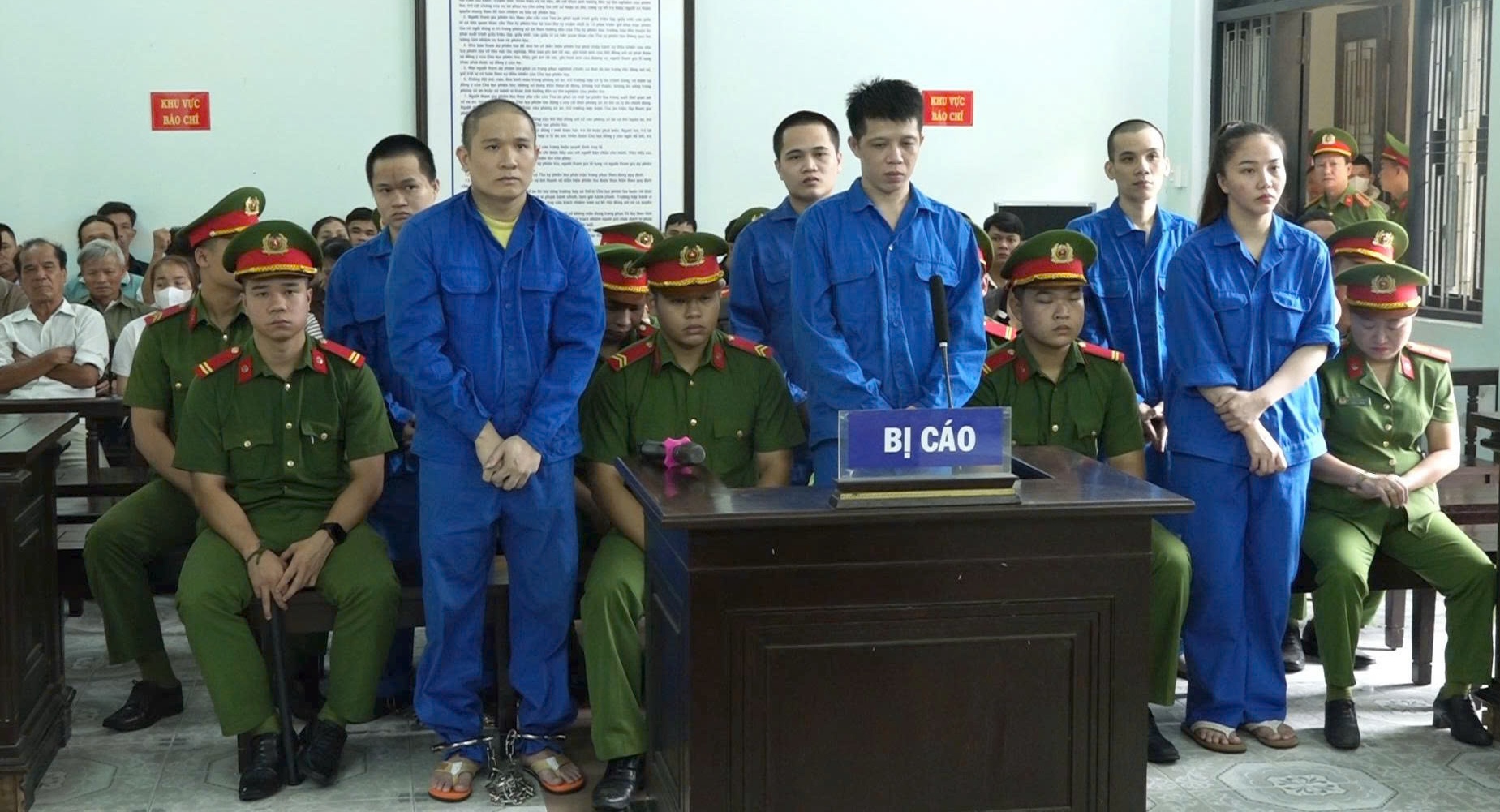 Tuyên án chung thân với các đối tượng trong đường dây mua bán gần 3kg ma túy