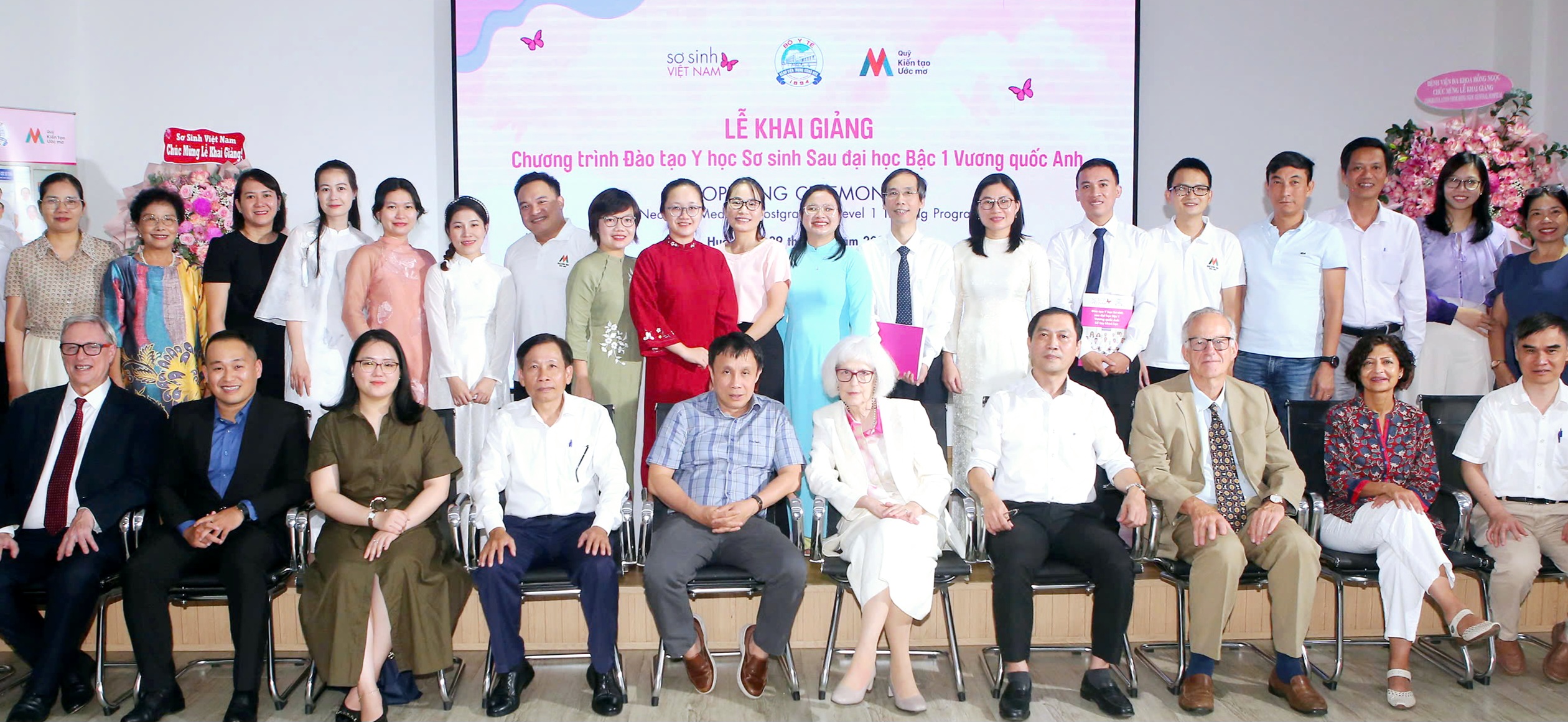 Khai giảng khóa đào tạo y học sơ sinh theo chuẩn Vương quốc Anh