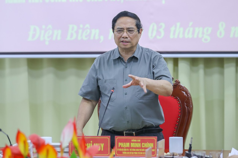 Thủ tướng Làm mọi cách nhanh nhất có thể ổn định đời sống người dân vùng lũ