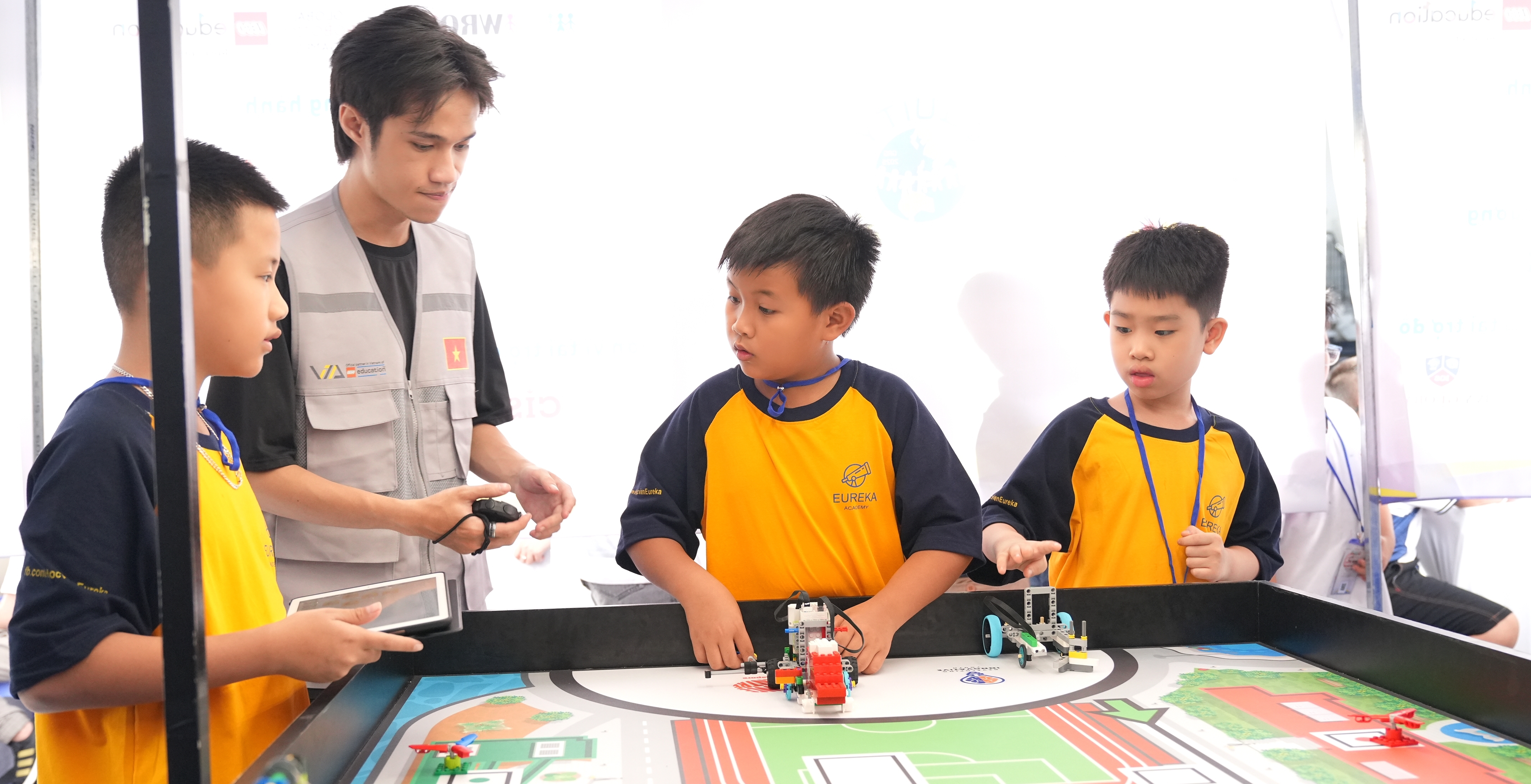 Học sinh TP Huế vô địch bảng B0 cuộc thi Robotacon WRO 2025