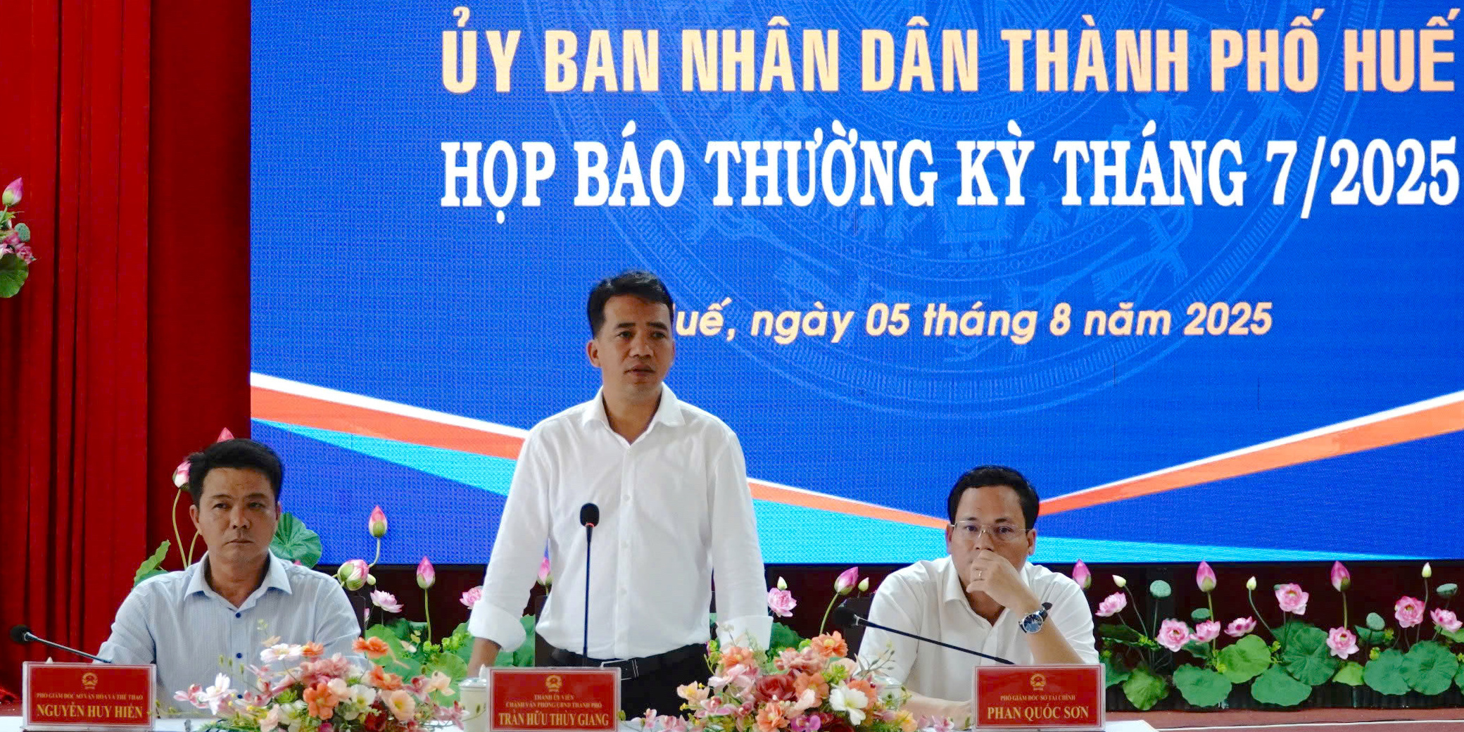 Thành phố sẽ rà soát, nâng cao chất lượng công chức cấp xã