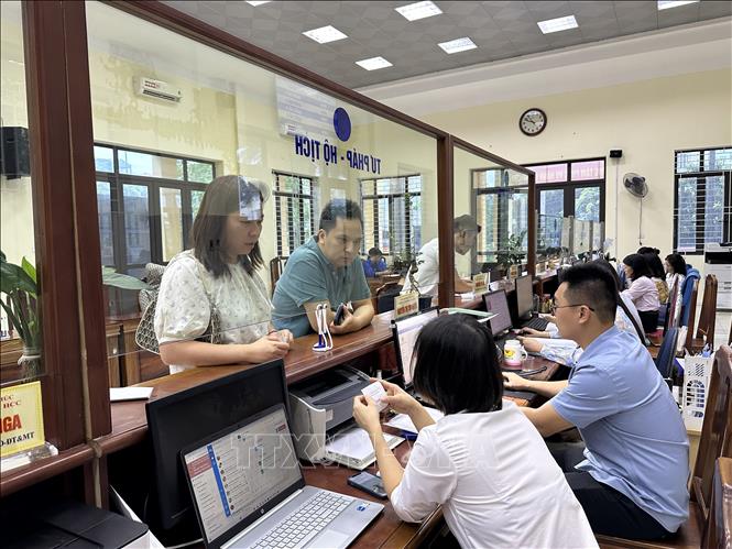 Xây dựng phương án phụ cấp mới đối với cán bộ, công chức, viên chức cấp xã