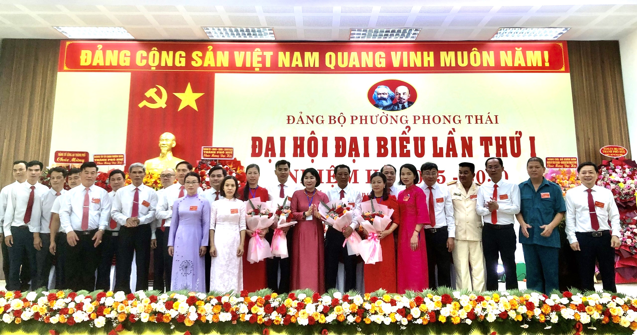 Khai thác lợi thế, xây dựng các đô thị văn minh