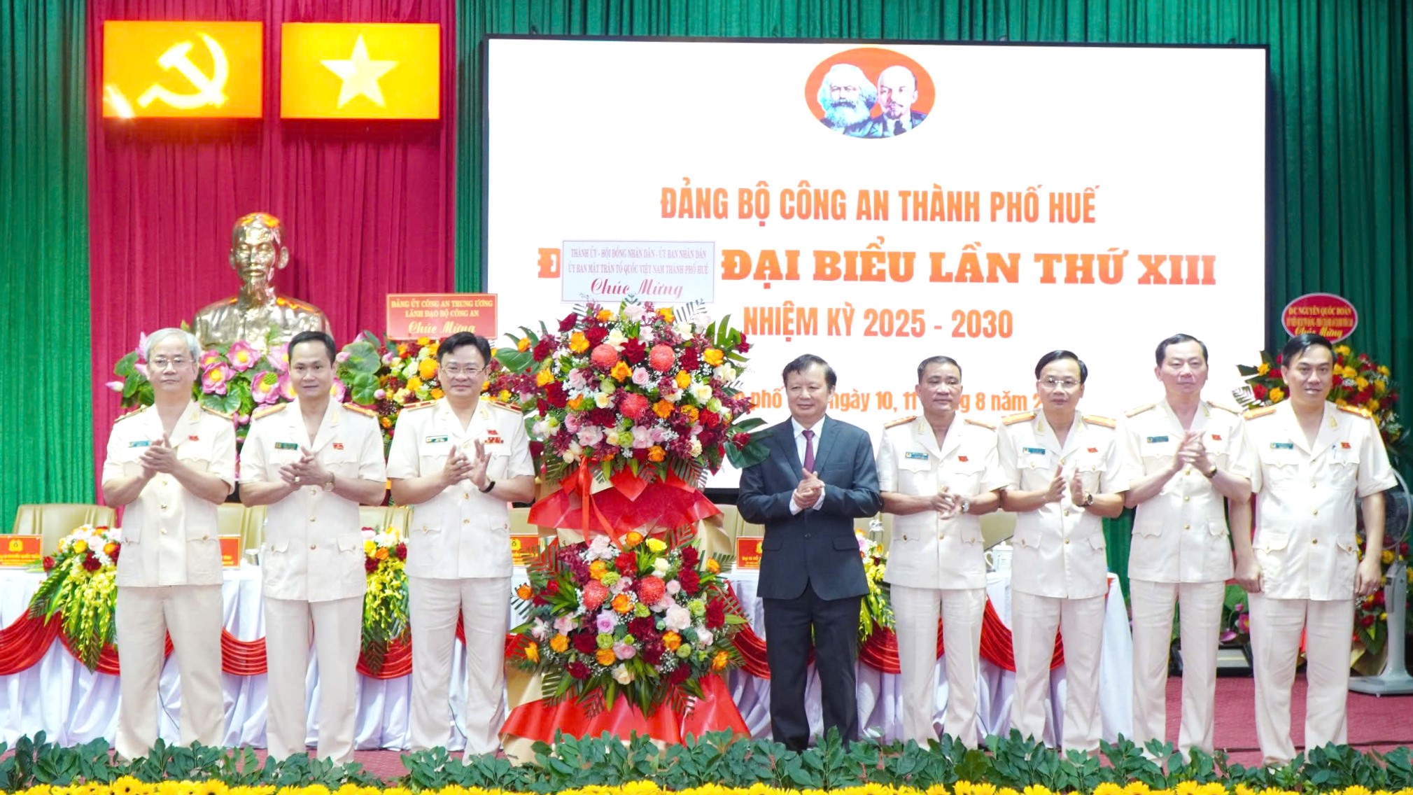 Xây dựng lực lượng Công an chính quy, tinh nhuệ, hiện đại