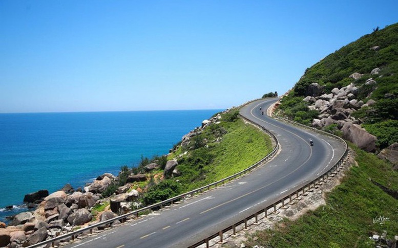 Thủ tướng chỉ đạo đẩy nhanh tiến độ xây dựng hệ thống đường bộ ven biển