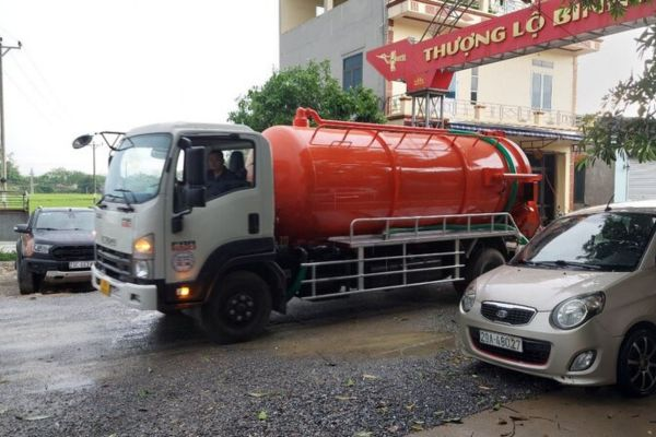 Báo giá hút hầm cầu mới nhất và mẹo tiết kiệm chi phí cho hộ gia đình