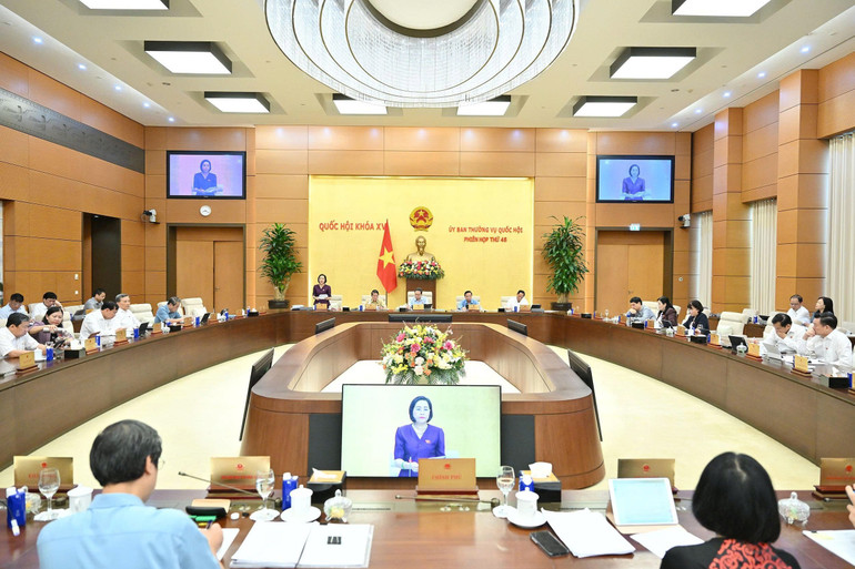 Đề xuất bỏ bằng tốt nghiệp trung học cơ sở, hiệu trưởng được cấp bằng tốt nghiệp trung học phổ thông