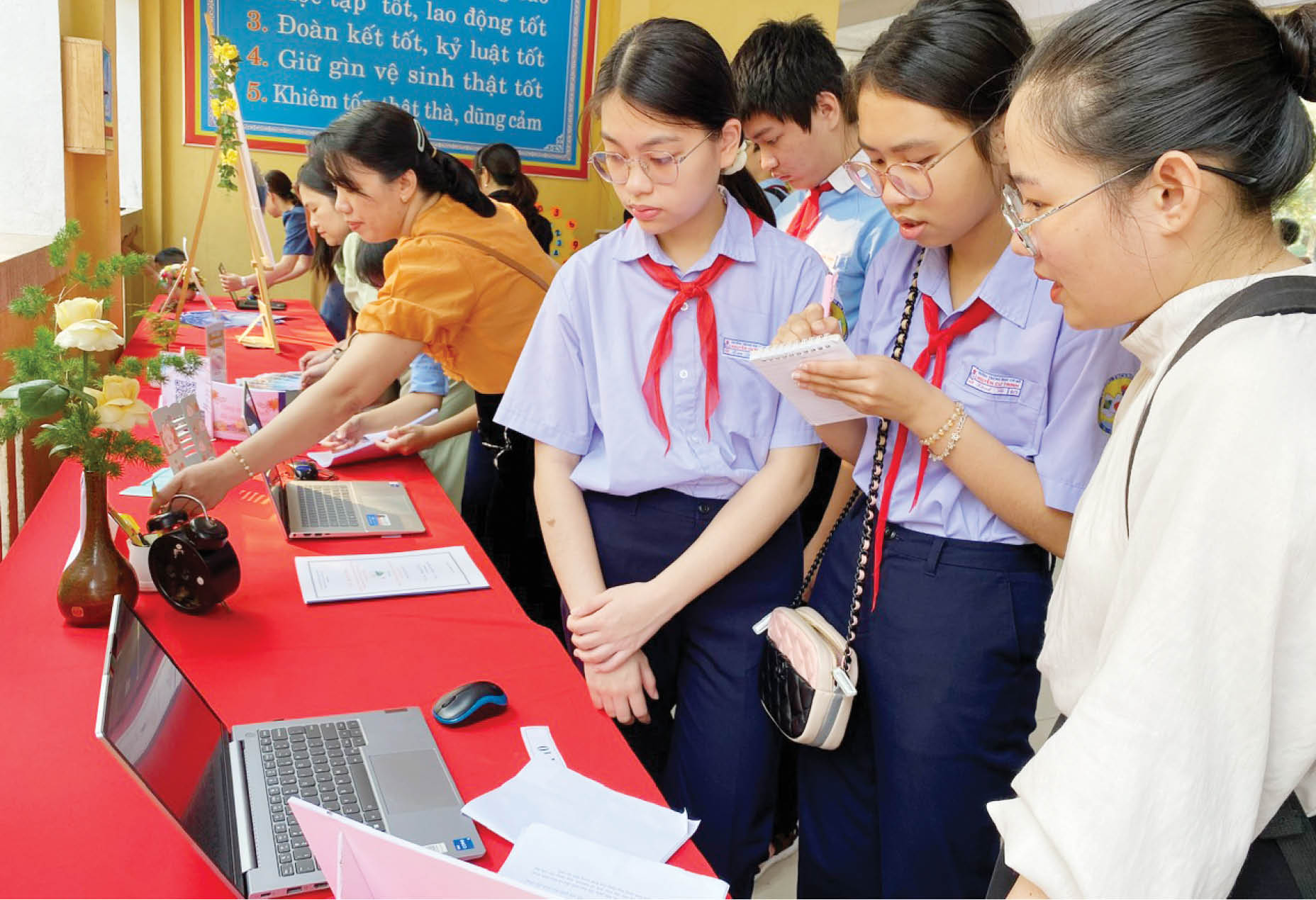 Giải quyết bài toán thiếu giáo viên cho năm học mới
