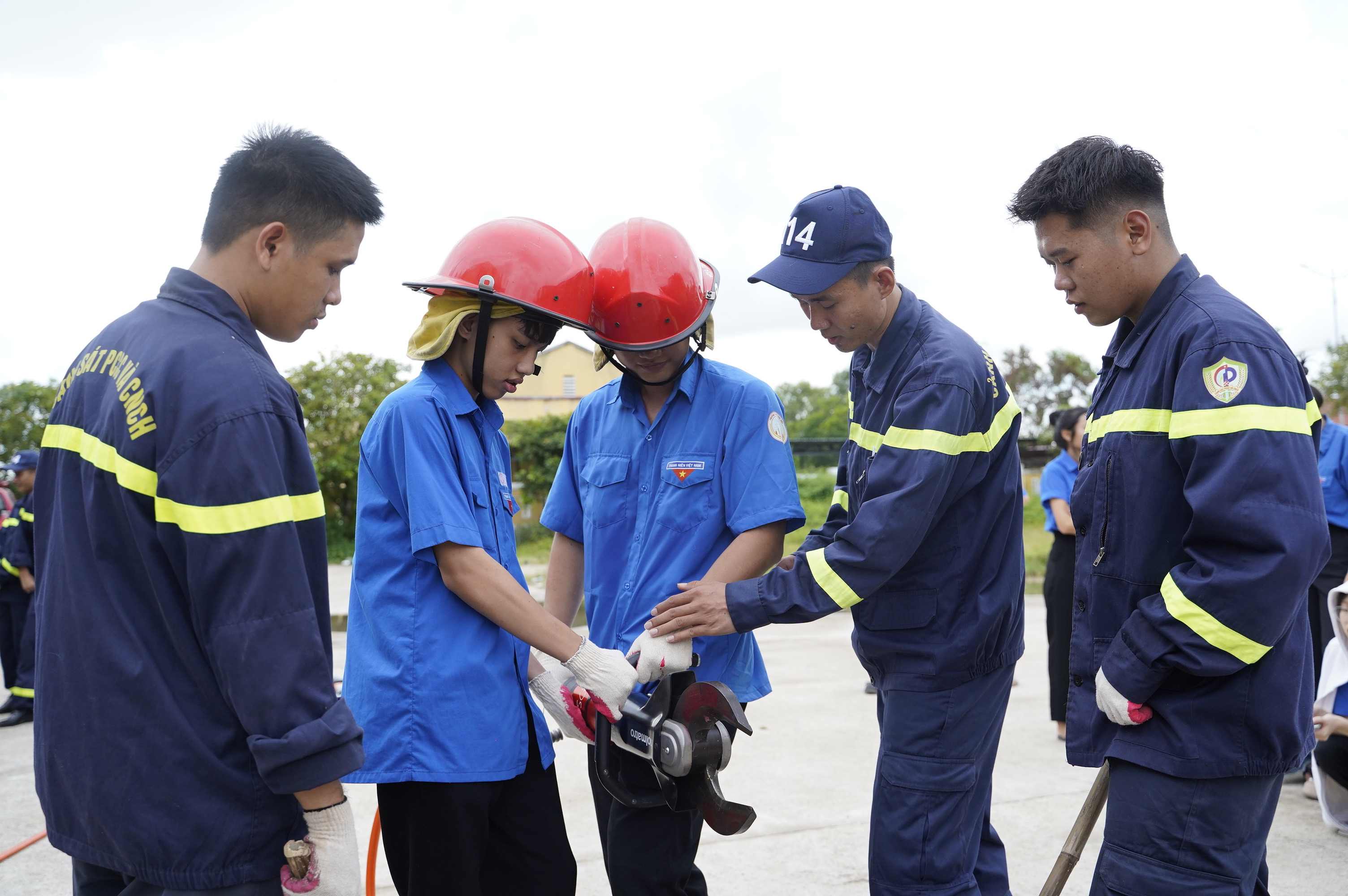 Tập huấn kỹ năng phòng cháy chữa cháy, lái xe an toàn cho đoàn viên, thanh niên