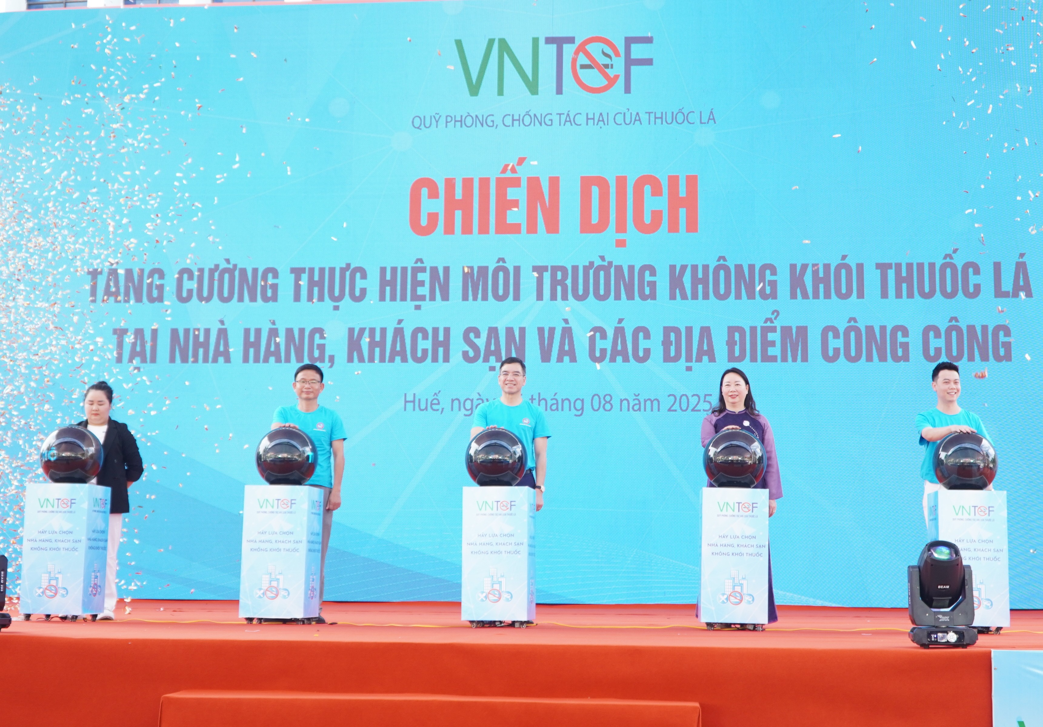 Phát động chiến dịch xây dựng môi trường không khói thuốc tại Huế