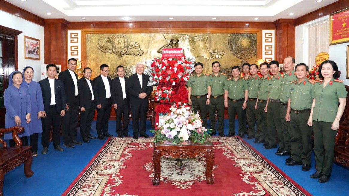 Thắt chặt đoàn kết giữa các tôn giáo và lực lượng Công an