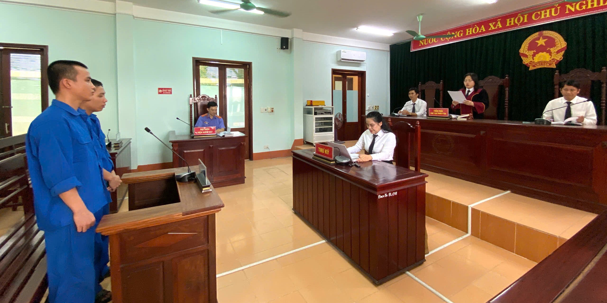 Cướp 350 ngàn đồng, đổi 66 tháng tù