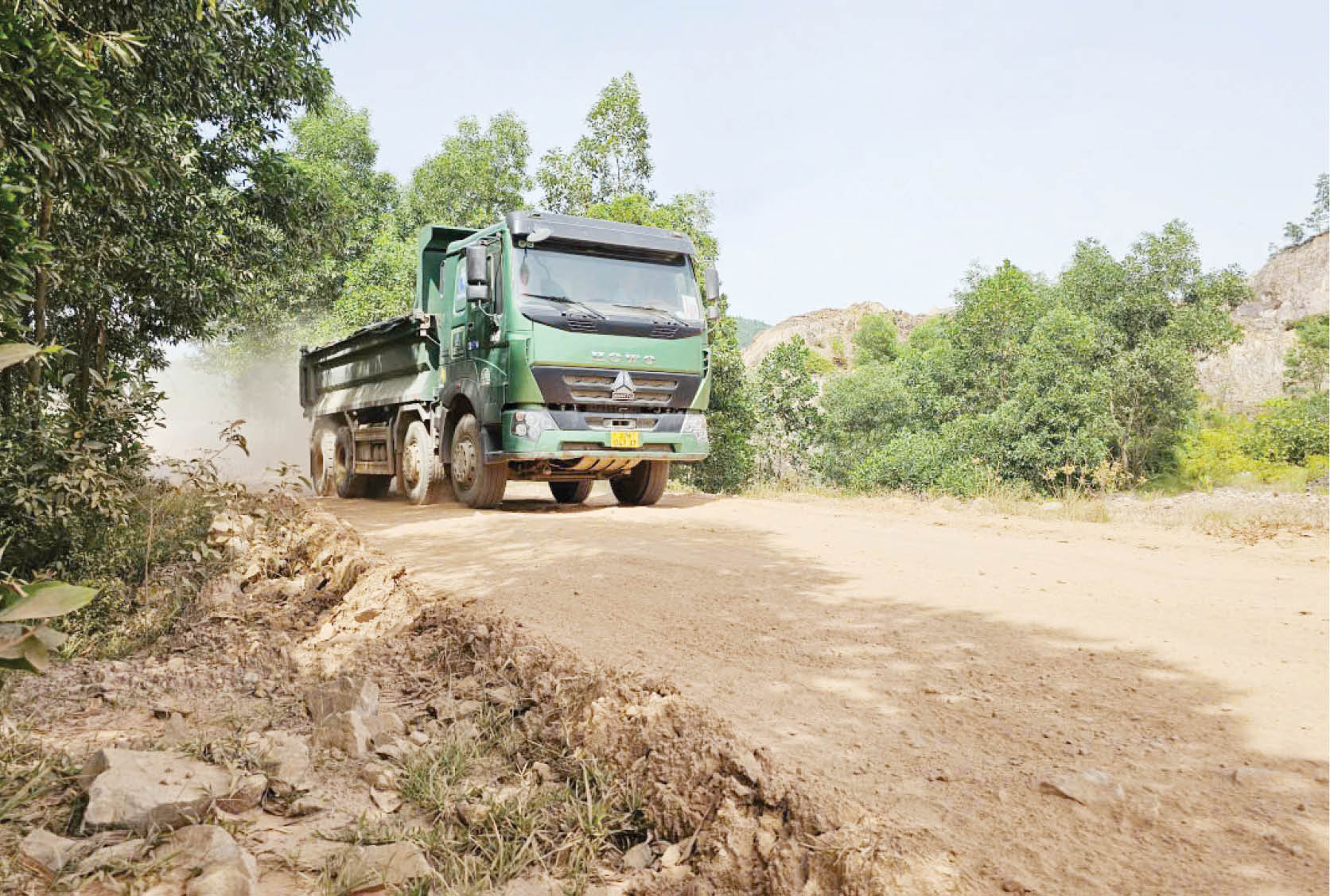 Người dân mong sớm đầu tư nâng cấp Tỉnh lộ 16