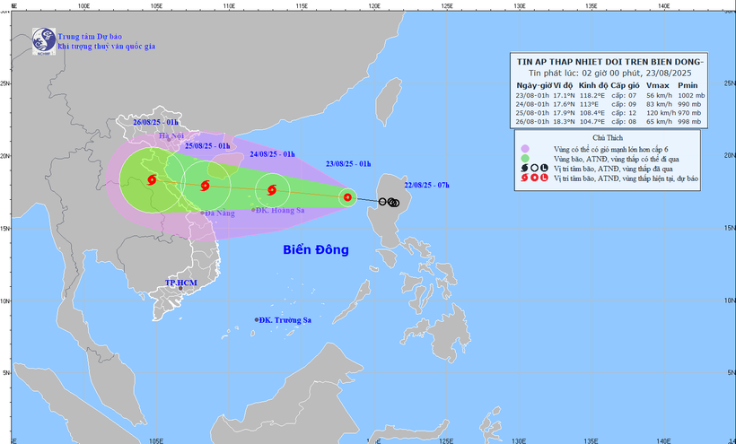 Áp thấp nhiệt đới tiến vào Biển Đông, khả năng mạnh lên thành bão