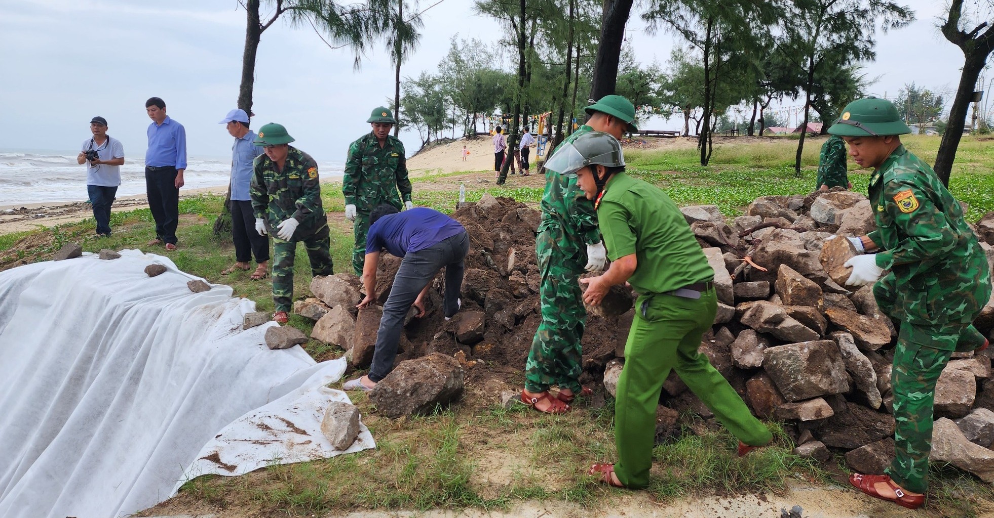 Chủ tịch UBND TP Huế phát Công điện hỏa tốc ứng phó bão số 5