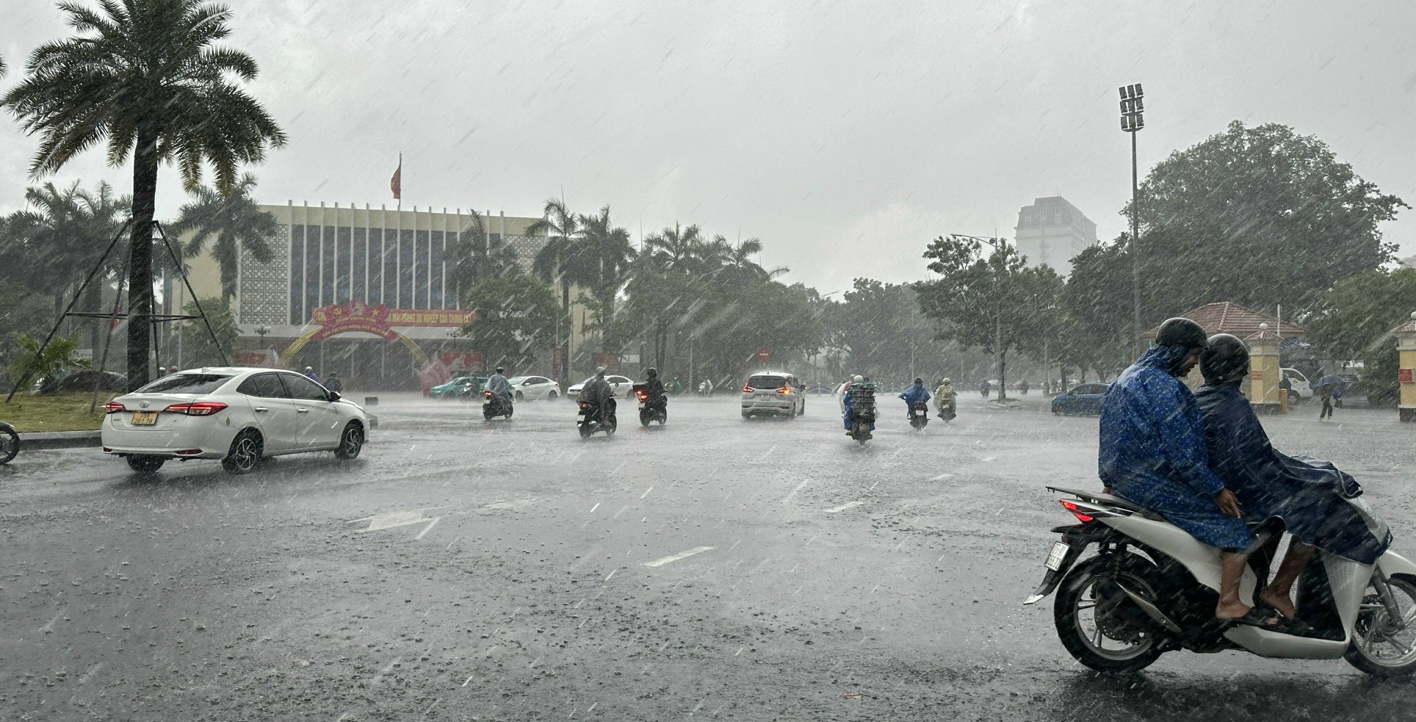 Từ ngày 24 8 trên địa bàn TP Huế có mưa vừa, mưa to, có nơi mưa rất to