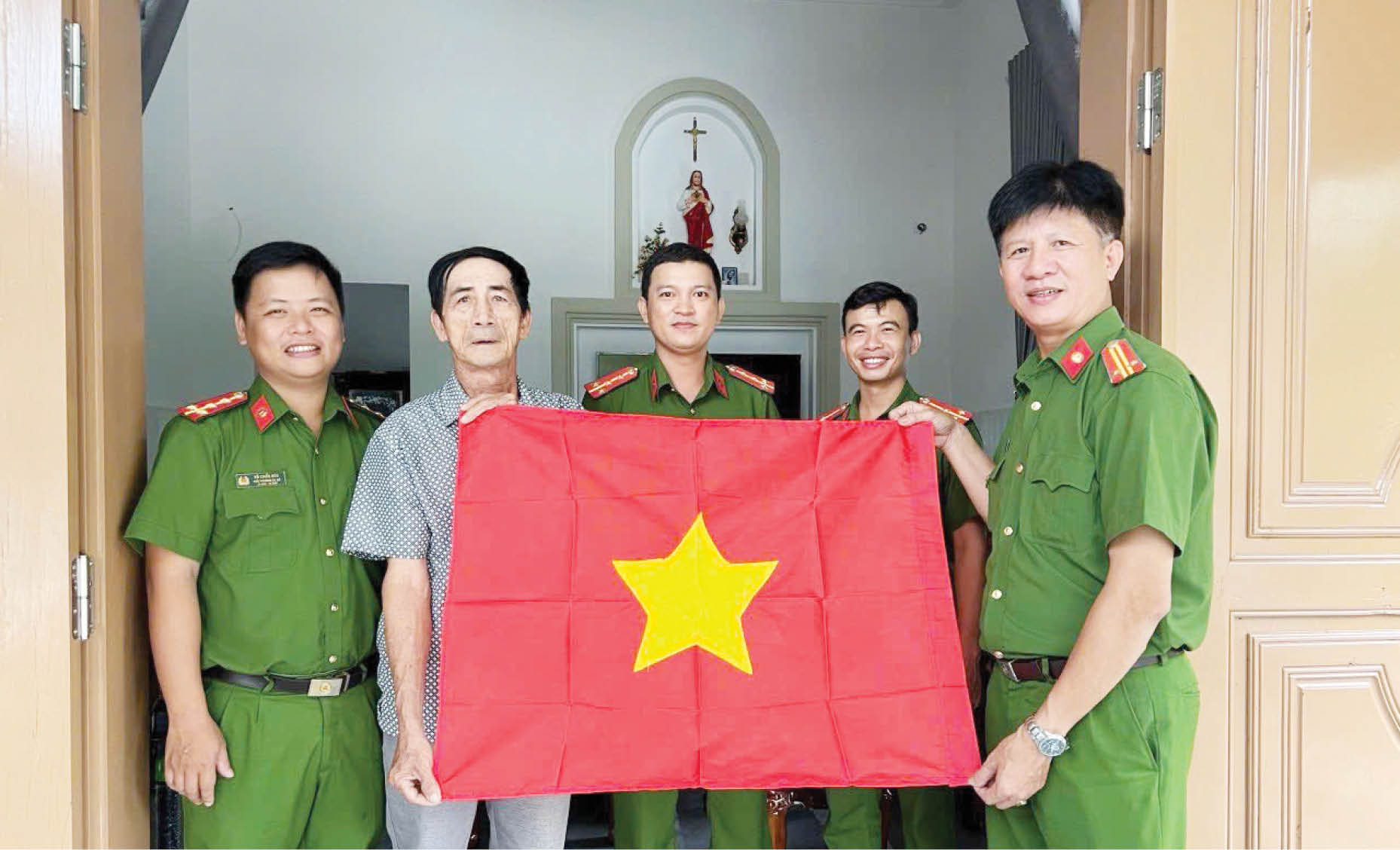 Đức tin tôn giáo song hành cùng niềm tin chính trị - Bài 1 “Hạt giống đỏ” trong vùng đồng bào có đạo