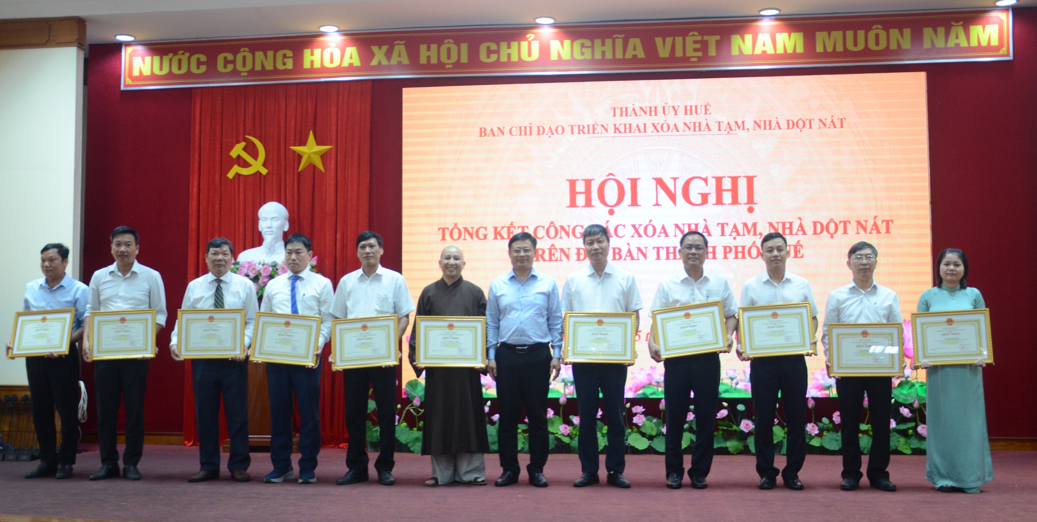 TP Huế hoàn thành 100 kế hoạch xóa nhà tạm, nhà dột nát