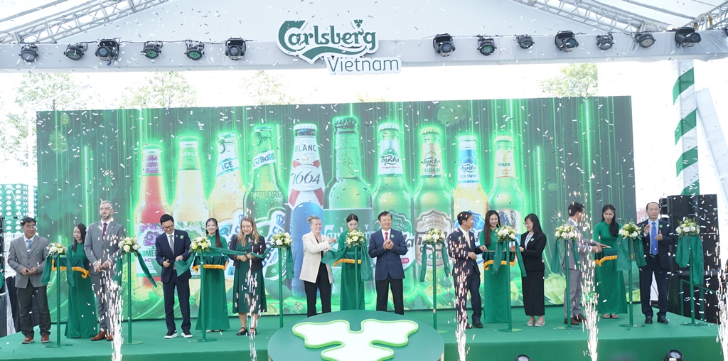 Khánh thành Nhà máy bia Phú Bài mở rộng và khởi công Nhà máy Scavi Hương Trà