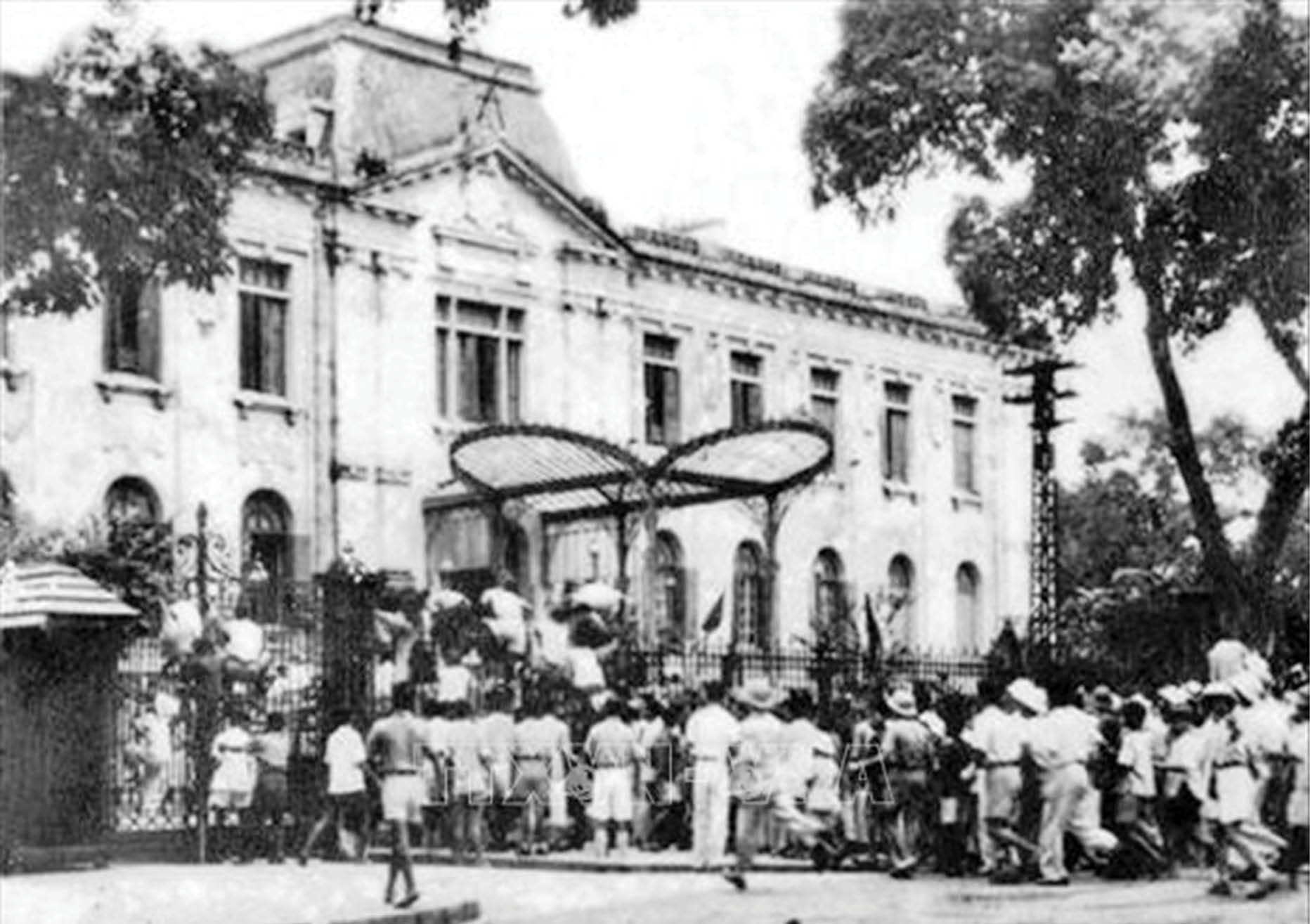 Logic thắng lợi của cách mạng tháng tám