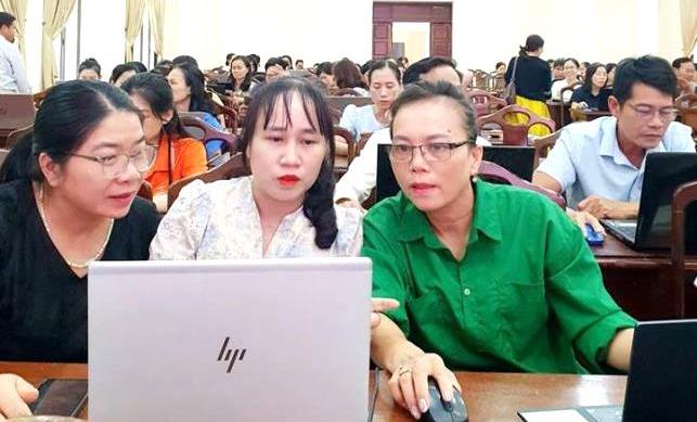 Ứng dụng số và trí tuệ nhân tạo trong dạy học tiếng Anh