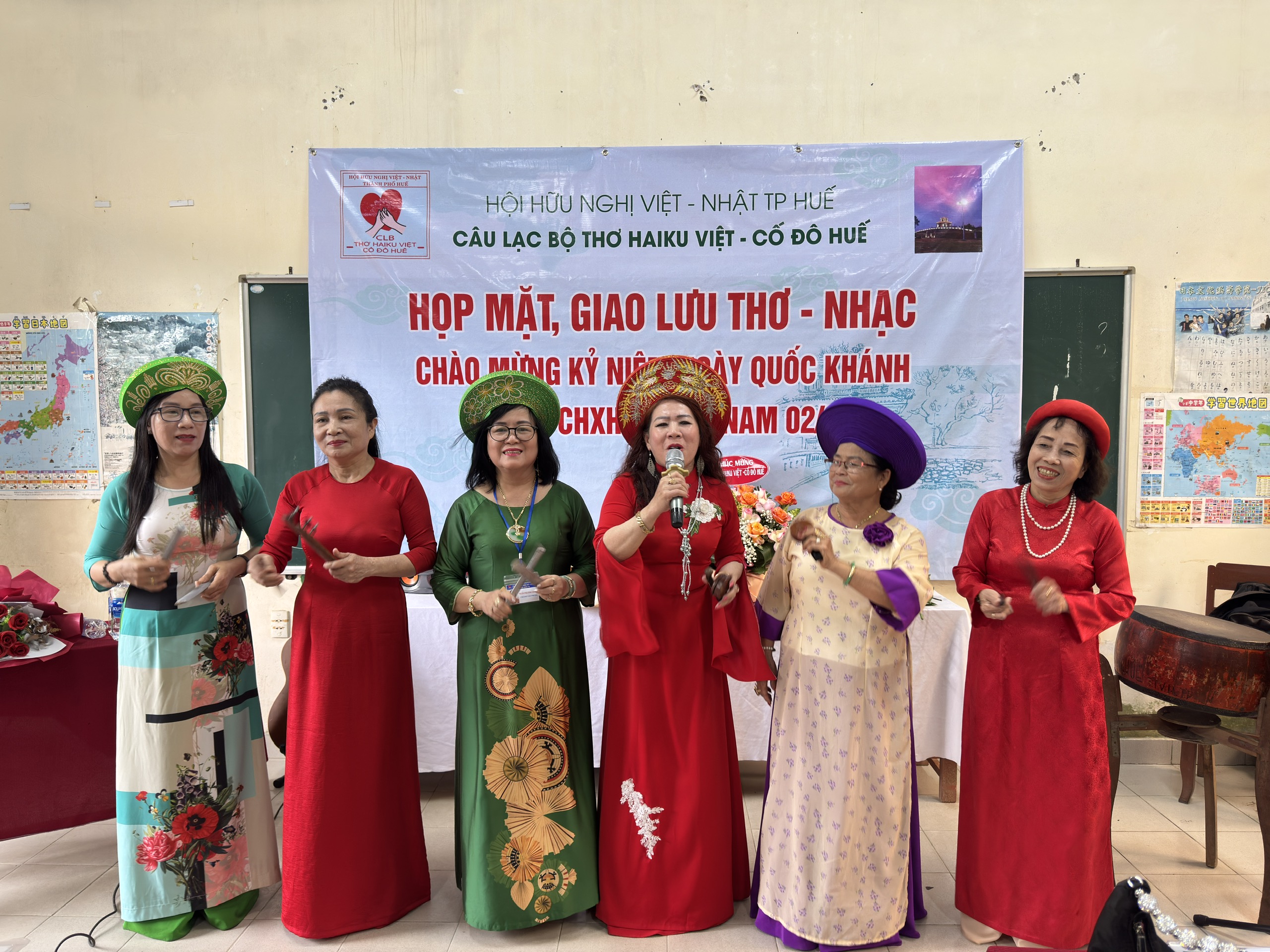 Gặp mặt, giao lưu câu lạc bộ thơ Haiku