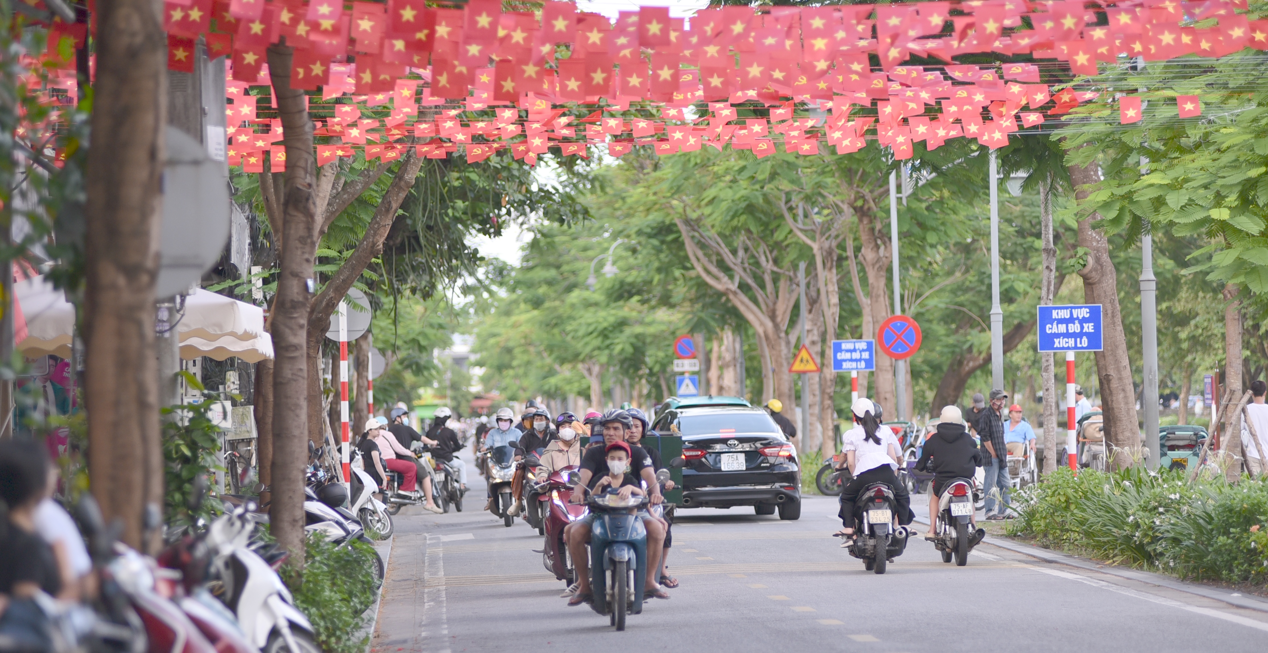 Tết Độc lập đầu tiên của chính quyền địa phương 2 cấp