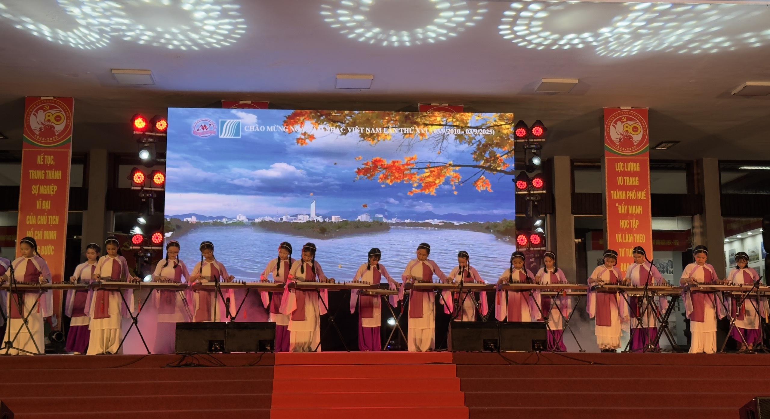 Quê hương ngày mới