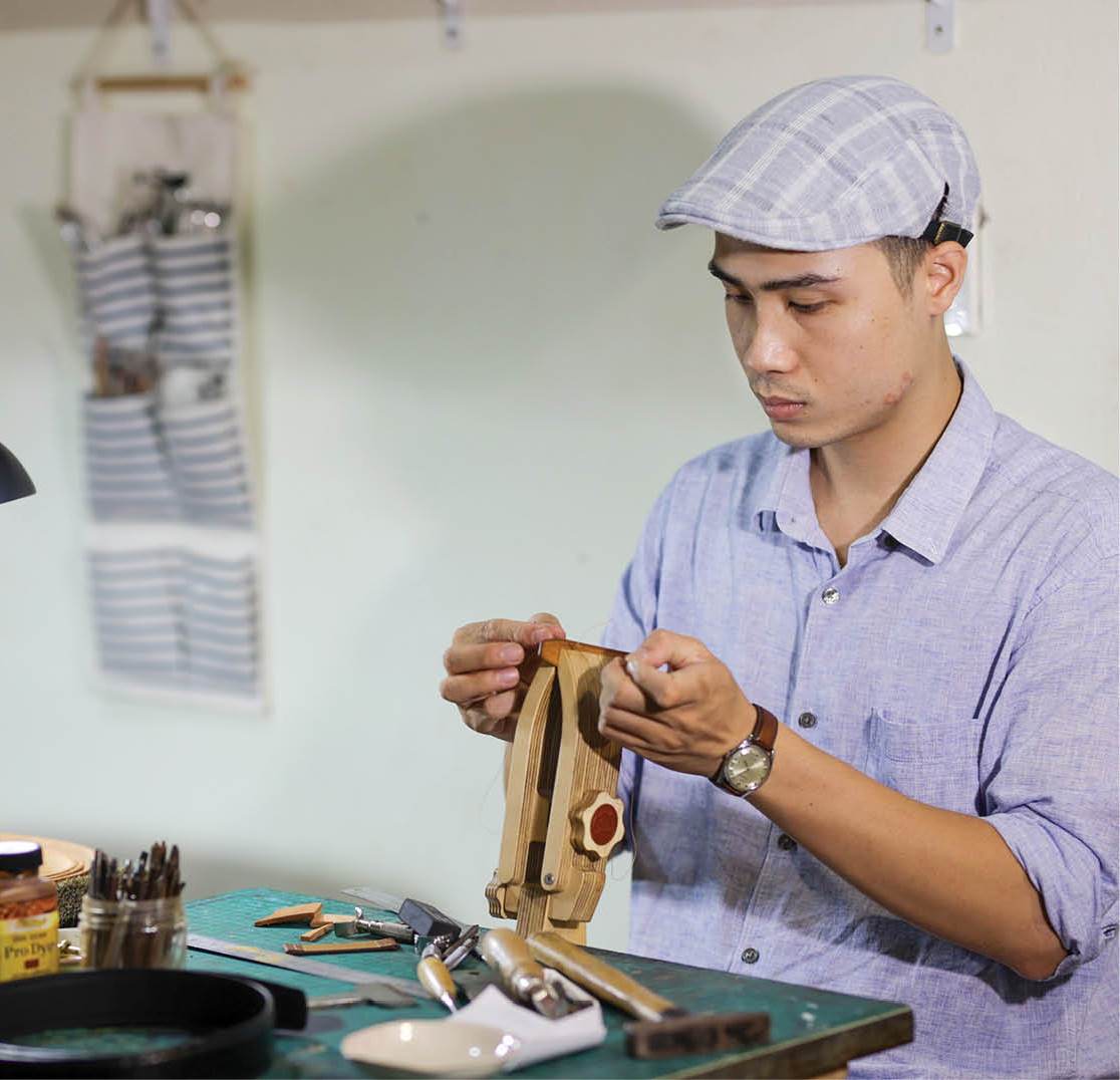 Người trẻ đam mê sản phẩm thủ công