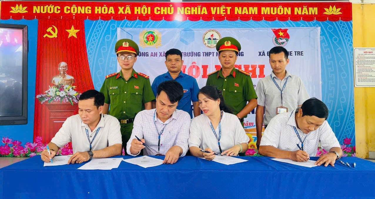 Tuyên truyền, phổ biến giáo dục pháp luật cho hơn 700 đoàn viên thanh niên xã Khe Tre