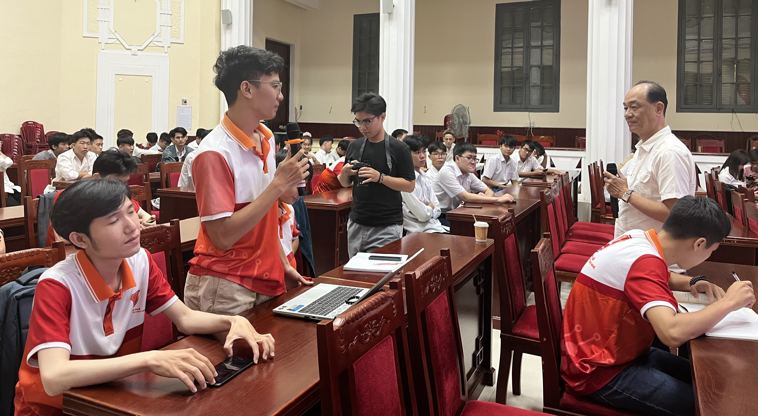 Triển vọng nghề nghiệp cho lĩnh vực điện tử - vi mạch