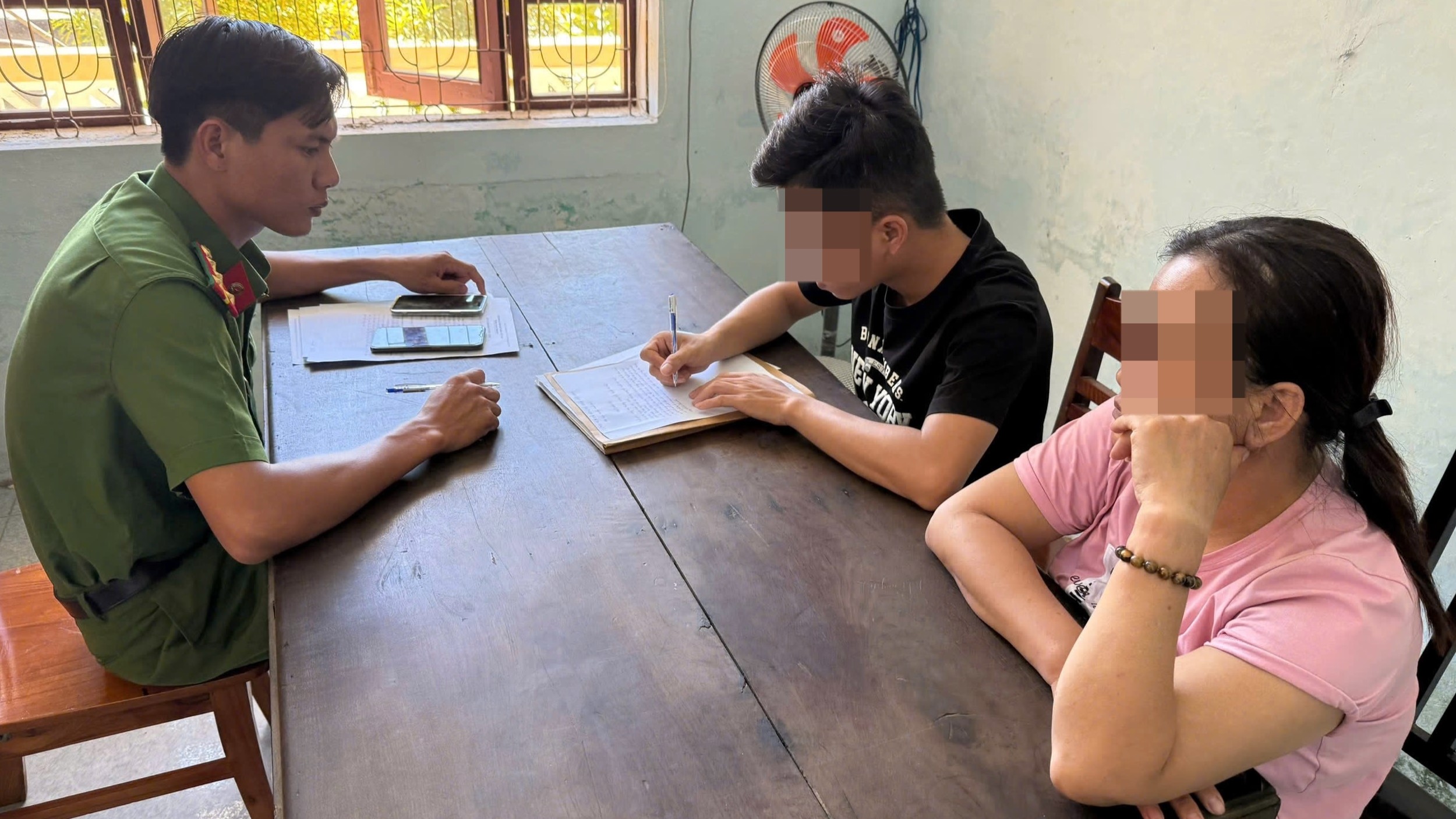 Kịp thời ngăn một thanh niên bị lừa sang Campuchia làm việc